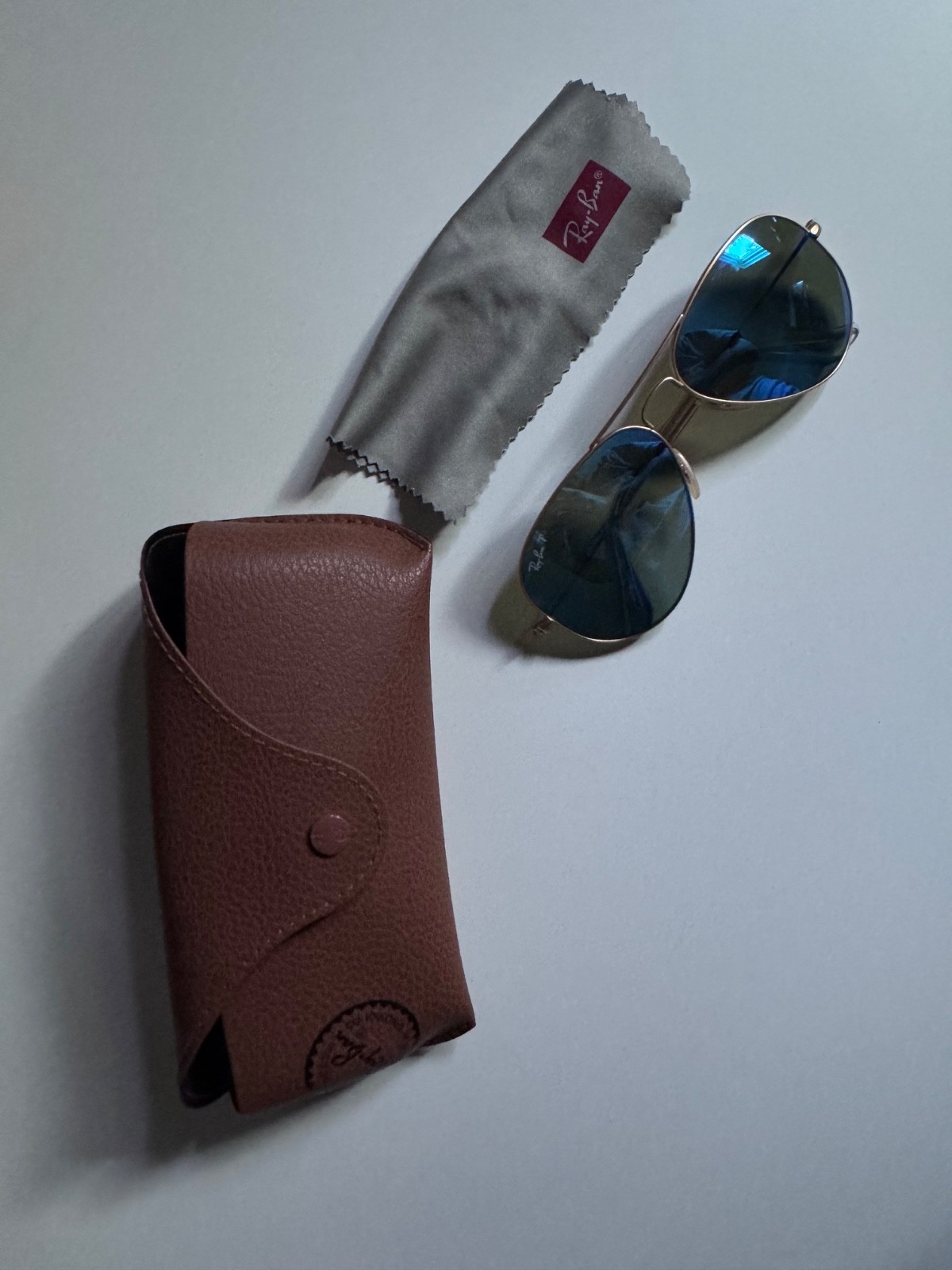 Ray-Ban Polarized RB3025 Aviator Large Gold Metal Sunglasses