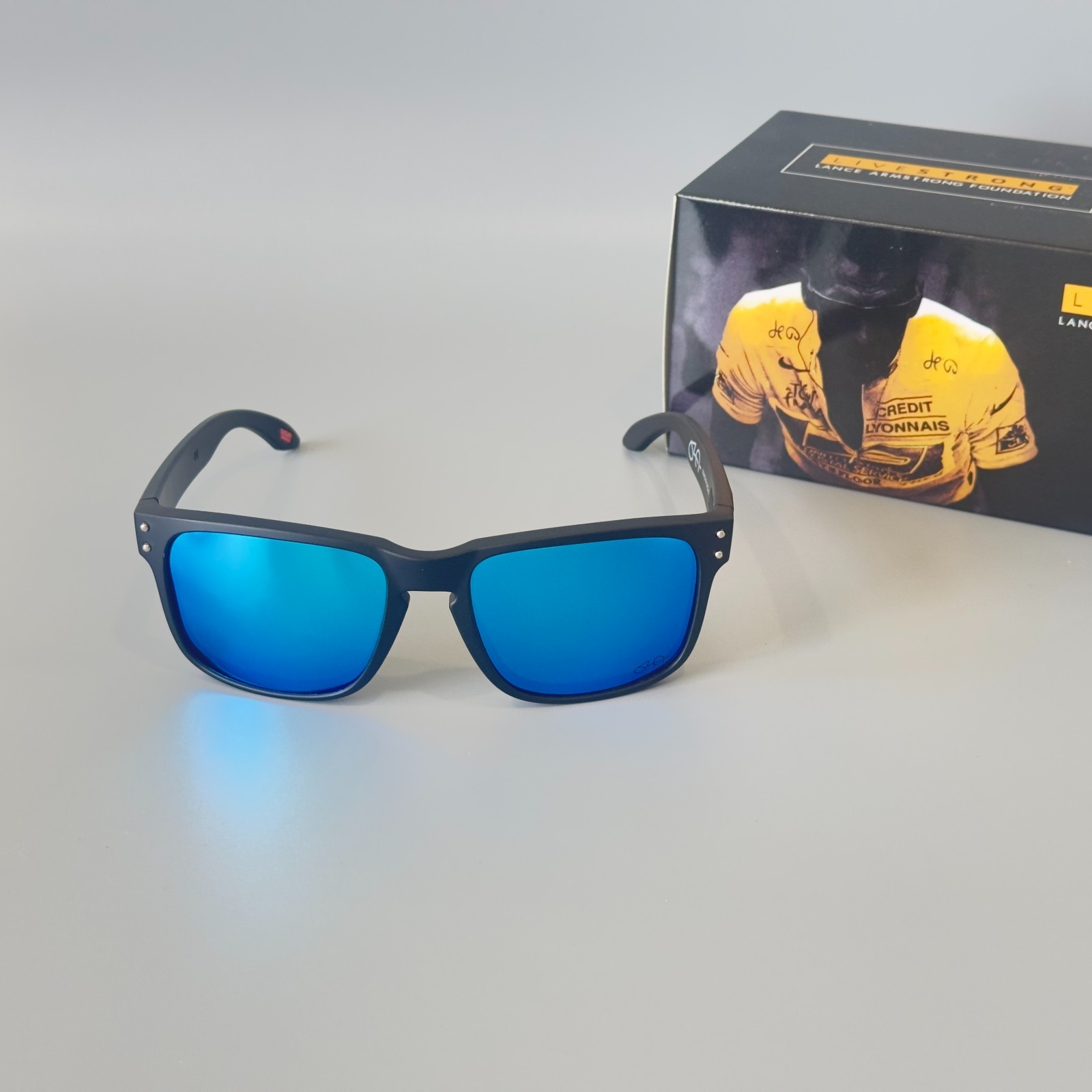 Oakley Holbrook OO9102 signature edition Sunglasses frosted black /Lce Blue lens