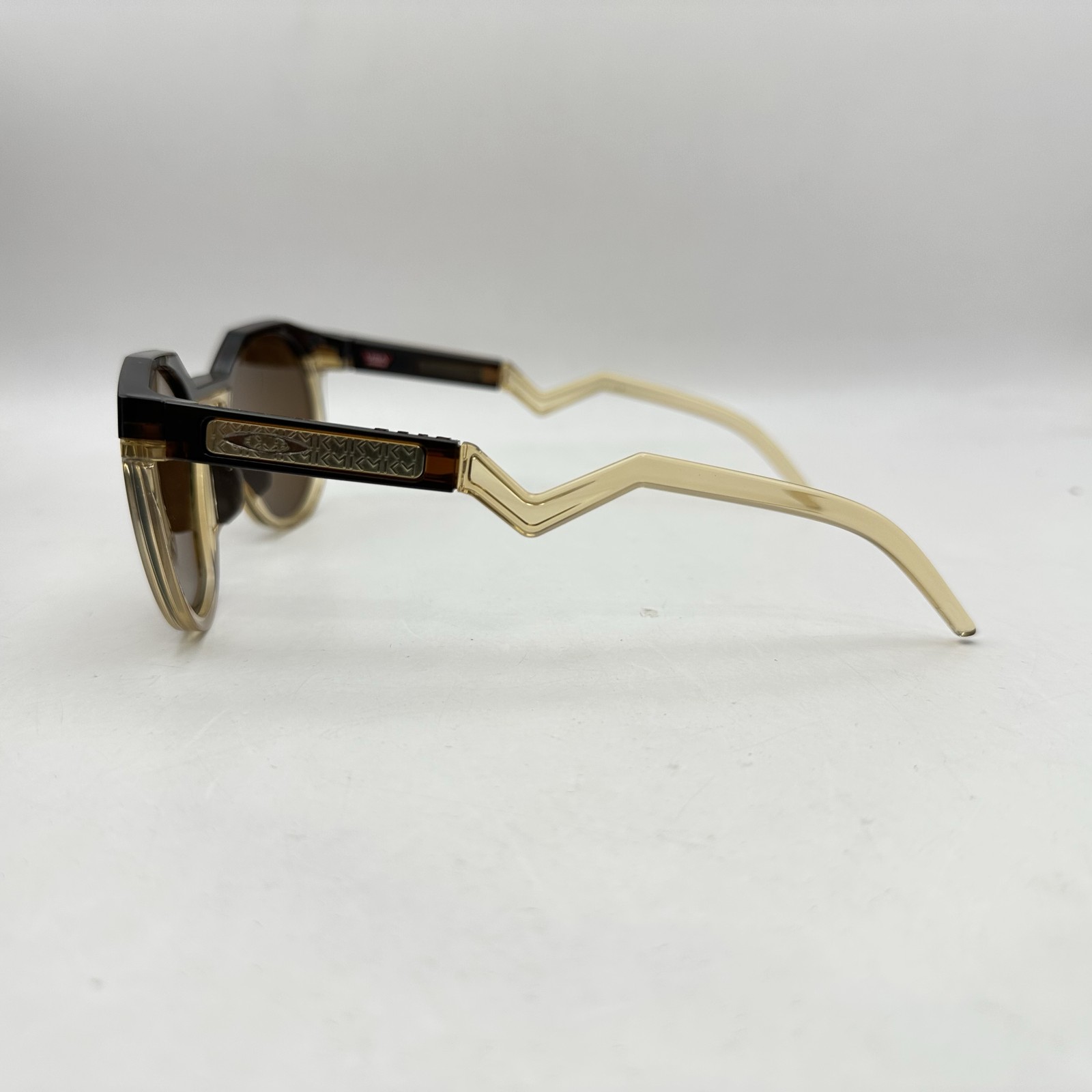 Oakley HSTN Irregular Round Prizm Sunglasses OO9242 Amber/Curry/Tungsten