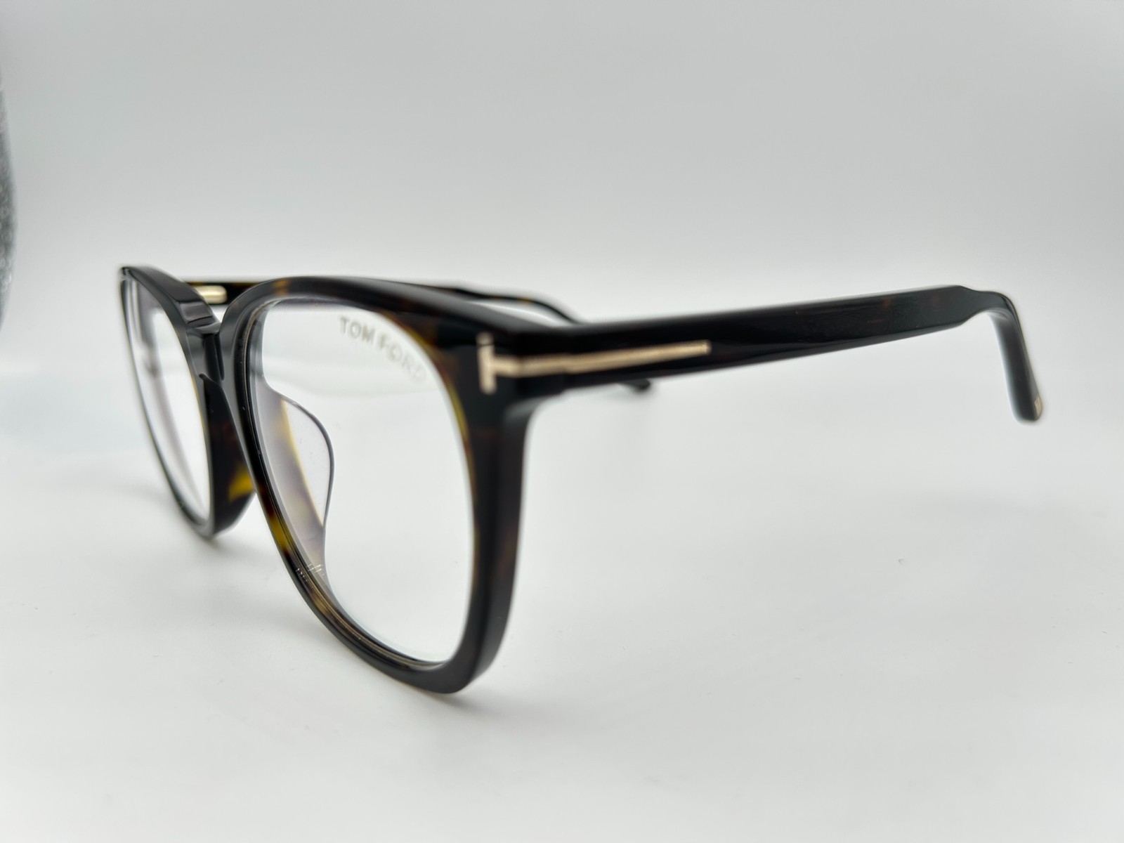 Tom Ford Sunglasses TF6052 D B 052 Tortoise Gray 55 Clip on Blue light
