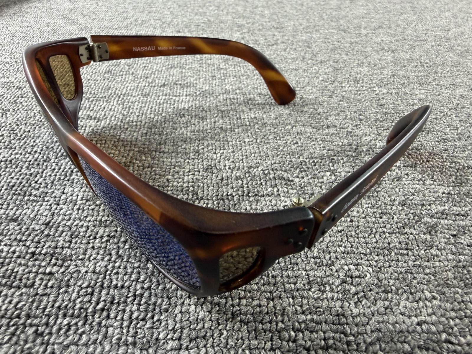 Ocean Waves Sunglasses Mens One Size Brown Tortoise Wrap Blue Mirrored Nassau