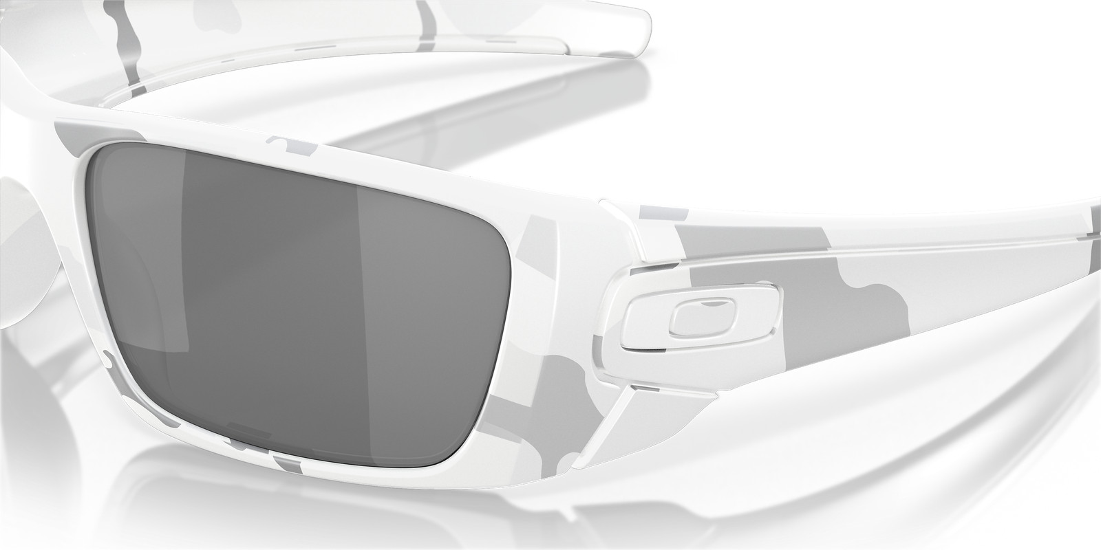 Oakley Fuel Cell Multicam Alpine/Black Iridium 61 mm M Sunglasses OO9096-G660