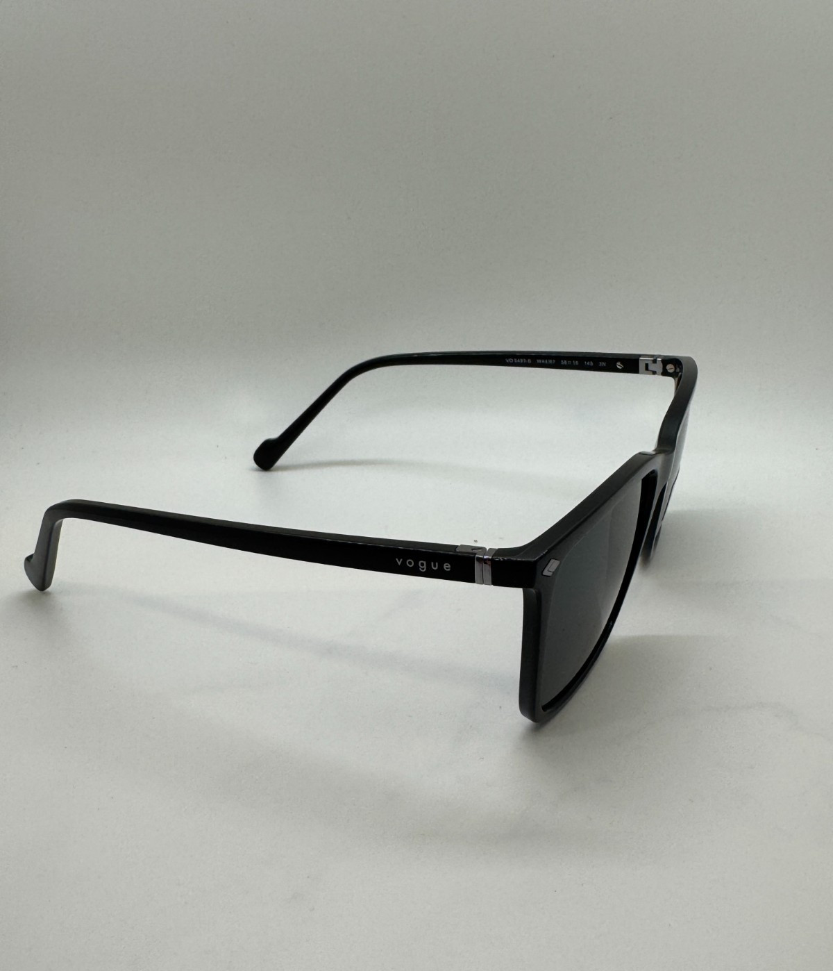 Vogue VO5493S(W44/87) Black 58mm/Dark Grey Mens Sunglass