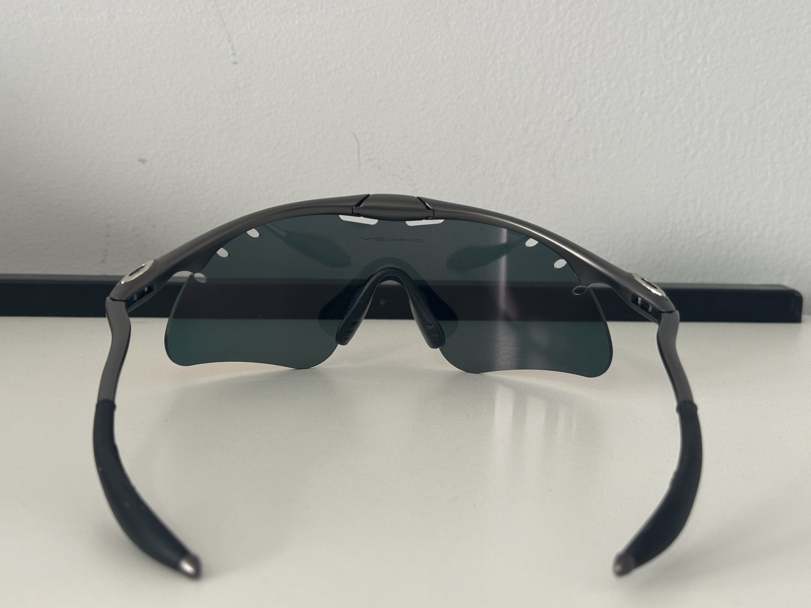Oakley Mag Metal Black Frame Sunglasses Red/Orange Magnesium Lenses Made In USA