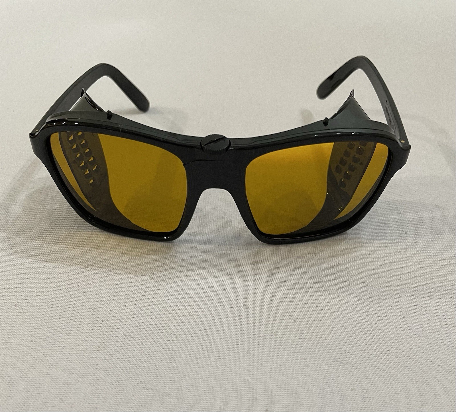 Bolle France Sport Aviator Vintage Black Mustard Frame Sunglasses Side Shields