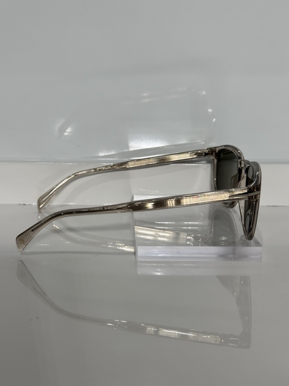 David Beckham 1070S Crystal Mud Acetate Green Tint Unisex Sunglasses