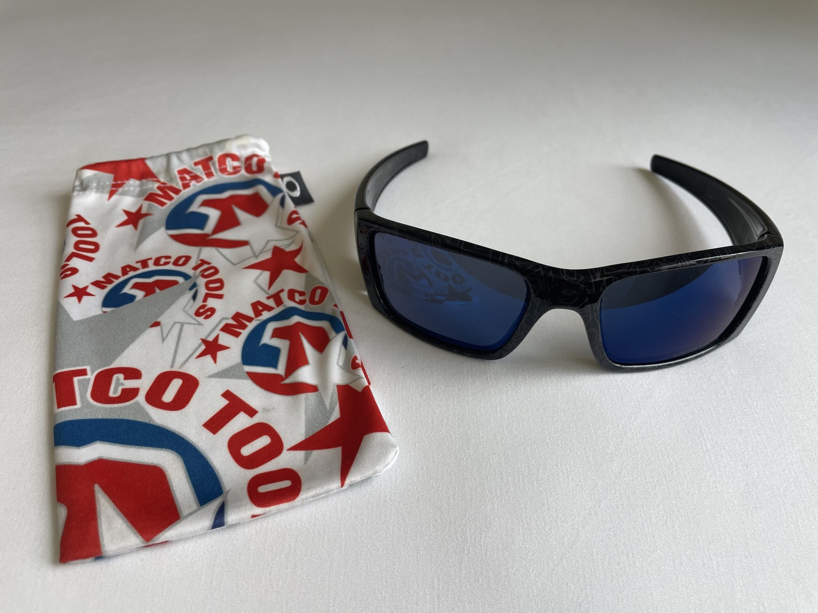 Oakley Fuel Cell Matco Tools Black Ghost Text – Ice Iridium – NICE