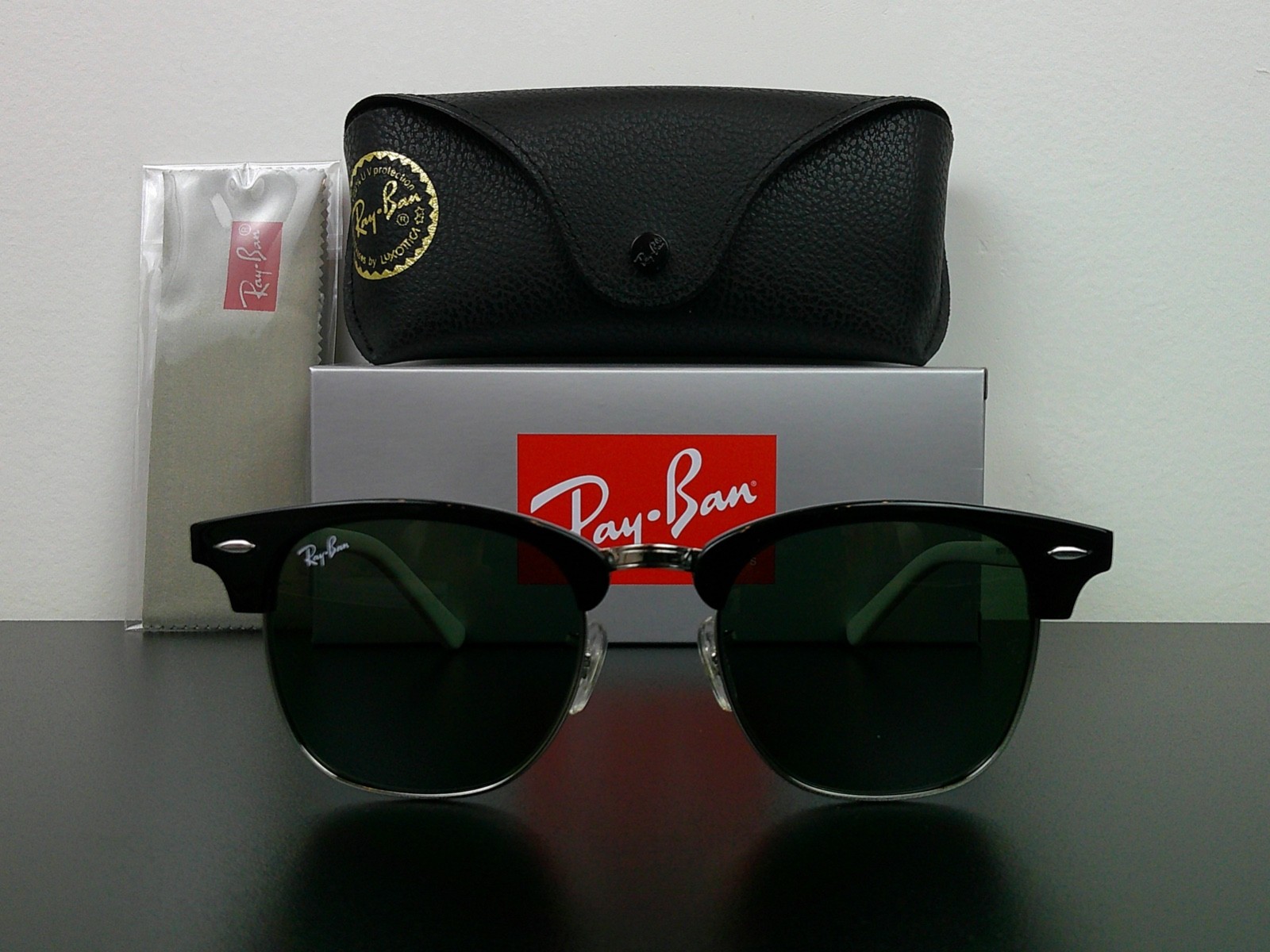 Ray-Ban RB3016 Clubmaster Sunglasses Black/White & Silver G-15 51mm Never Worn