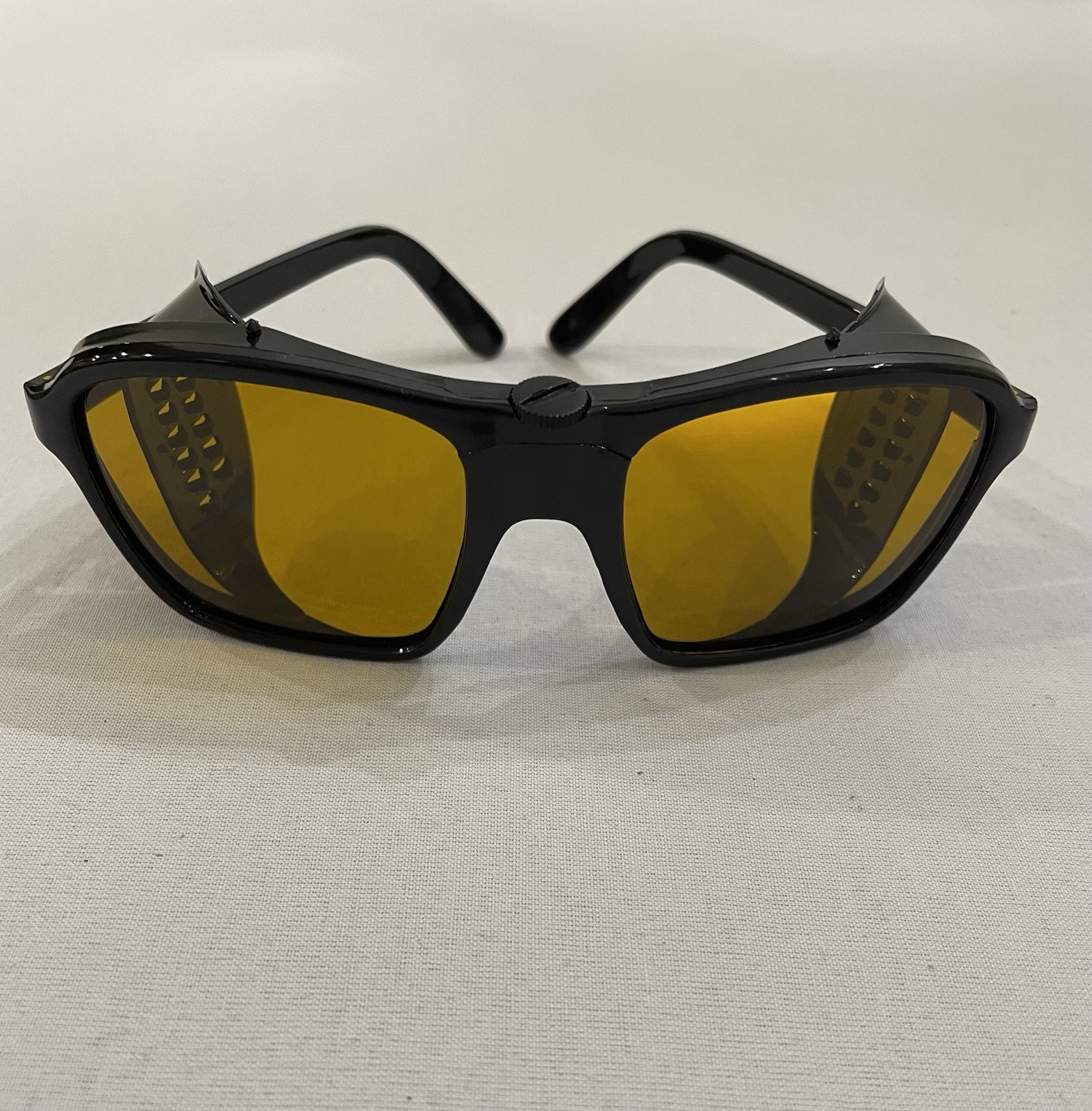 Bolle France Sport Aviator Vintage Black Mustard Frame Sunglasses Side Shields