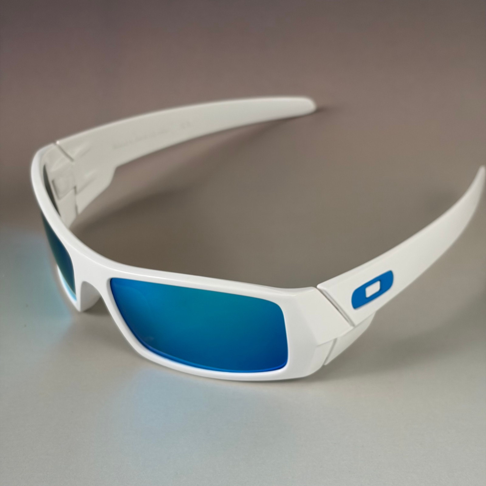 New Oakley Gascan Polished White Frame Sapphire Iridium Sunglasses Box