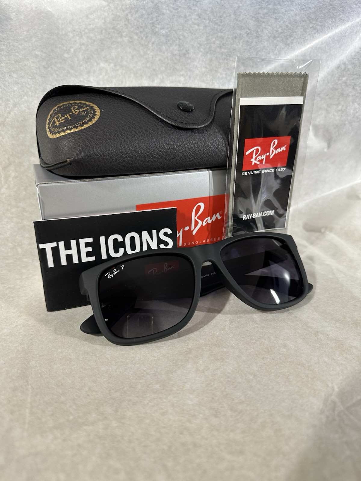 Ray Ban JUSTIN black/grey gradient RB4165 622/t3 54mm Polarized sunglasses NEW