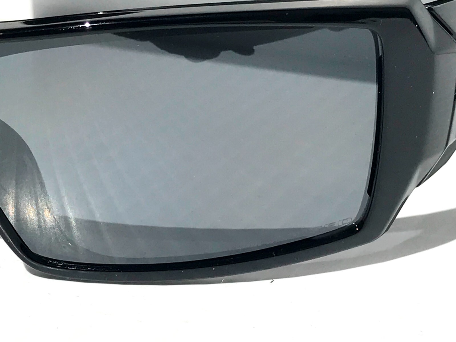 Oakley OIL RIG Polished Black POLARIZED Black iridium Lens Sunglass 9081 26-203