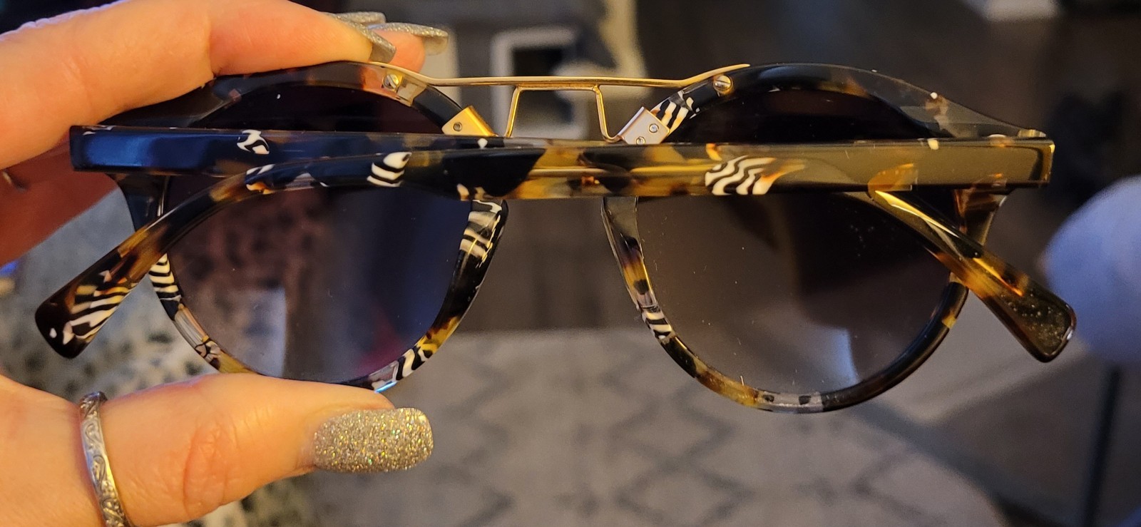 CARFIA Round Retro Tortoise Shell Sunglasses, Brown Mirrored Lenses