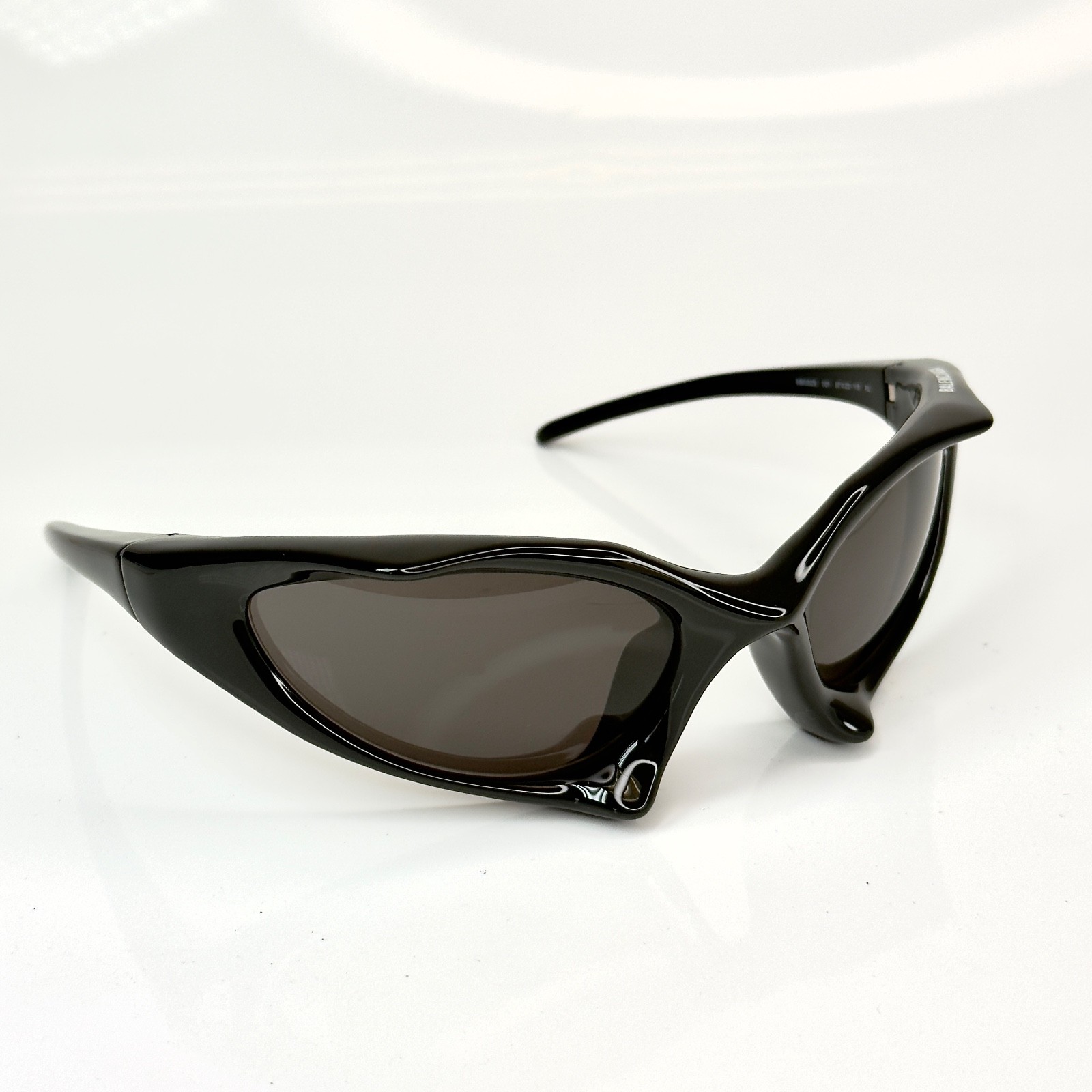 BALENCIAGA BB0352S RUNNER CAT 0352 Black Logo Angular Mask Unisex Sunglasses 001