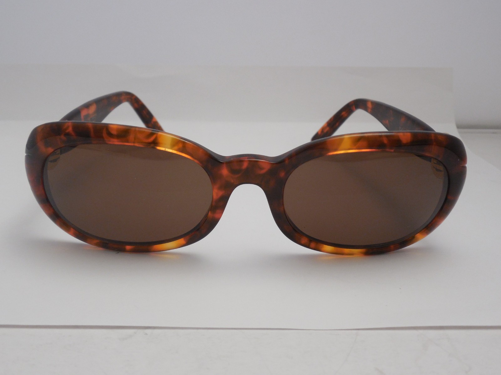 Cartier Paris Acetate plastic Tortoise Shell Oval Sunglasses eyewear frame 90’s
