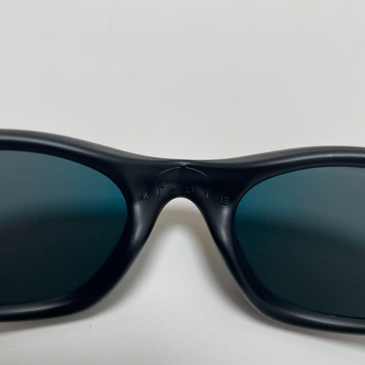 Retro Oakley Minute 1.0 Polarized Sunglasses Black Frame Ruby Lenses Original