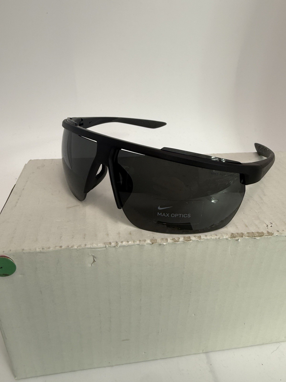 Nike WINDSHIELD ELITE 20 Black Frame Field Tint Sunglass CW4644-010 With Case