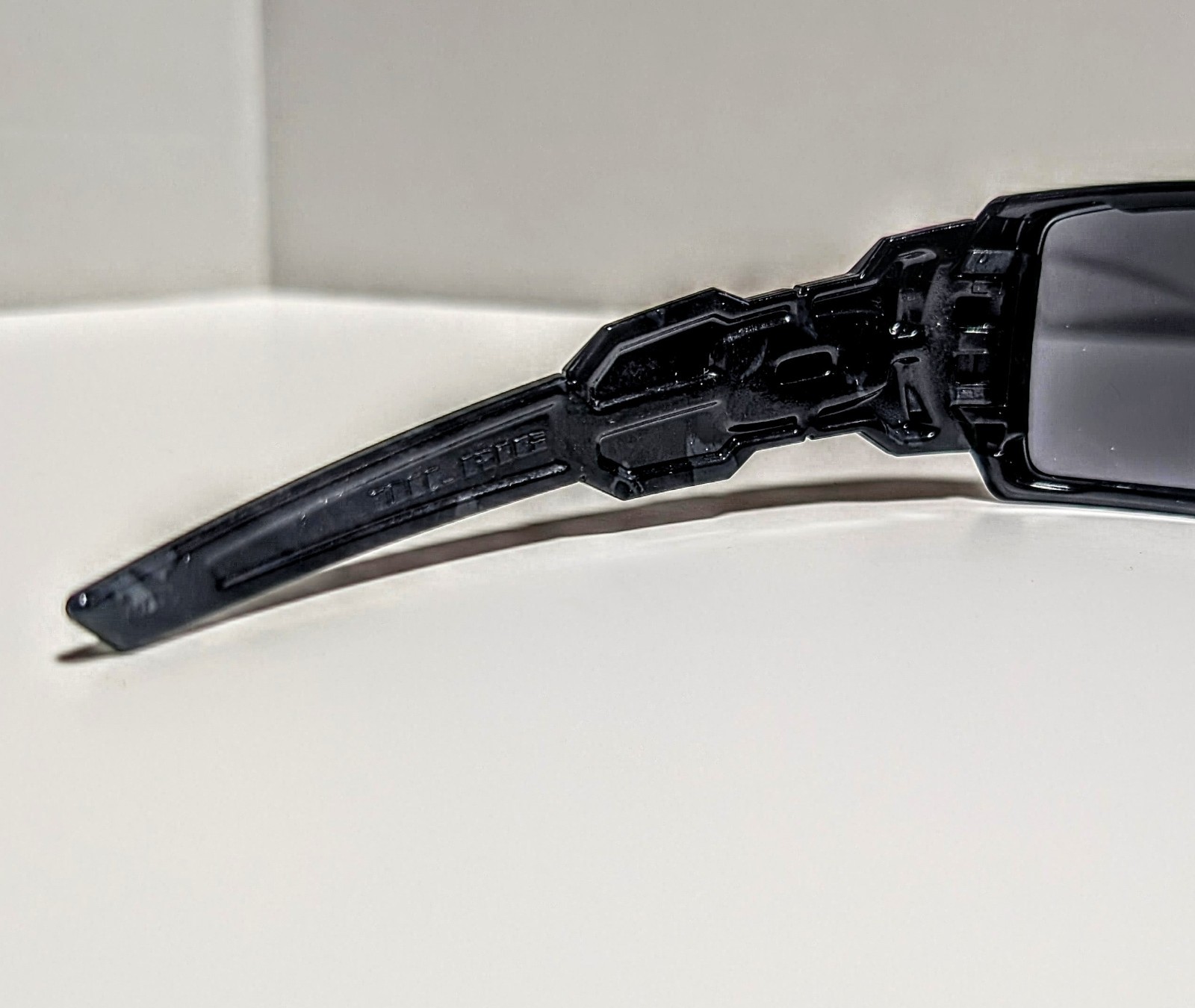 Shadow Camo Oakley Oil Rig Sunglasses w/ Smoke Polarized Lenses – MINT AUTHENTIC