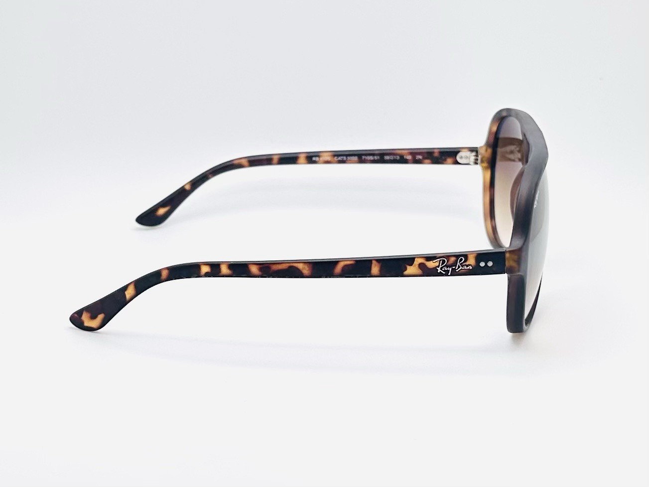 Ray-Ban Cats 5000 59mm Aviator Unisex Sunglasses – Brown Gradient Lens RB4125