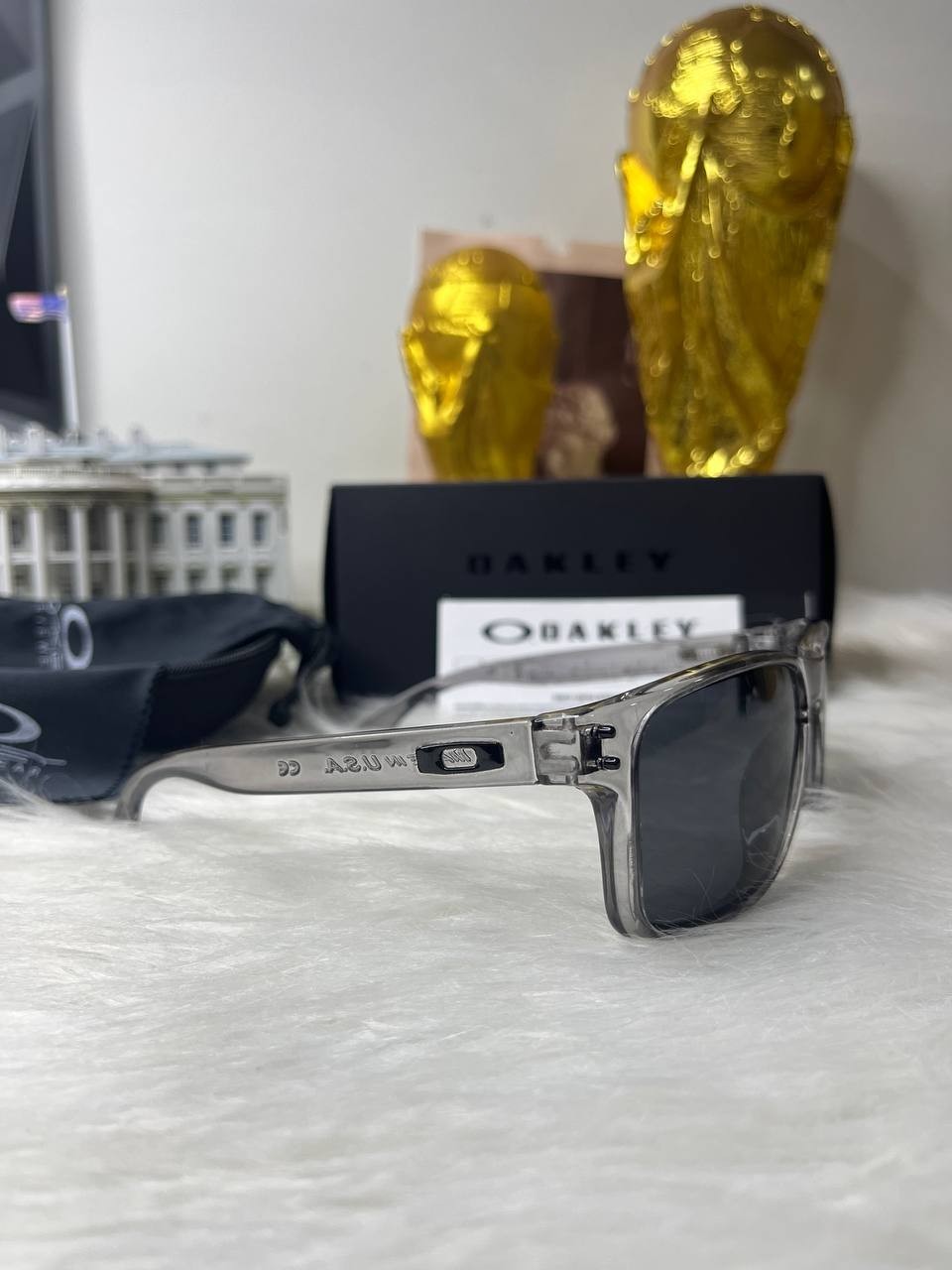 Oakley Holbrook Sunglasses Clear Grey Smoke Frame Polarized Black Lens Sport New