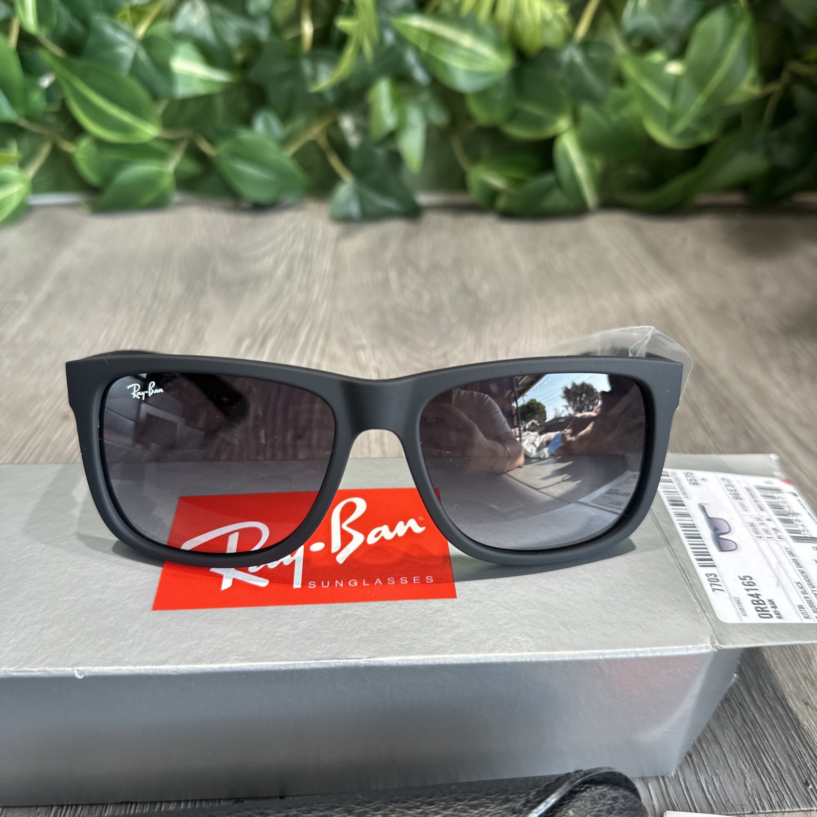 Ray-Ban Justin Matte Black Frame Light Grey Gradient Dark Grey RB4165 601/ 8g 54