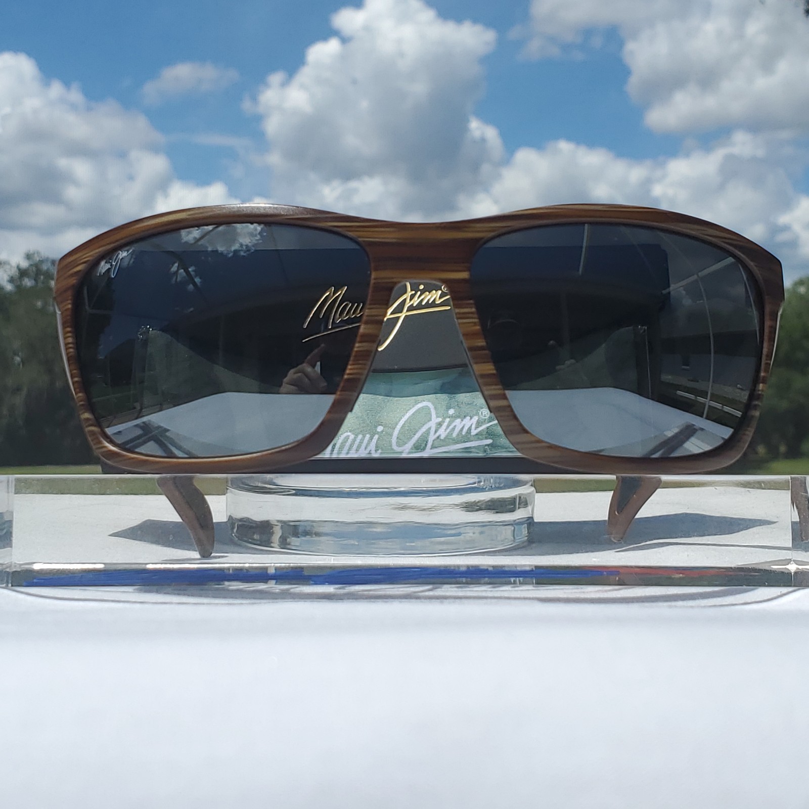 **NEW WRAPS** Maui Jim “MAKOA” 804-25W Matte Brown Woodgrain Frames/Grey Lenses!