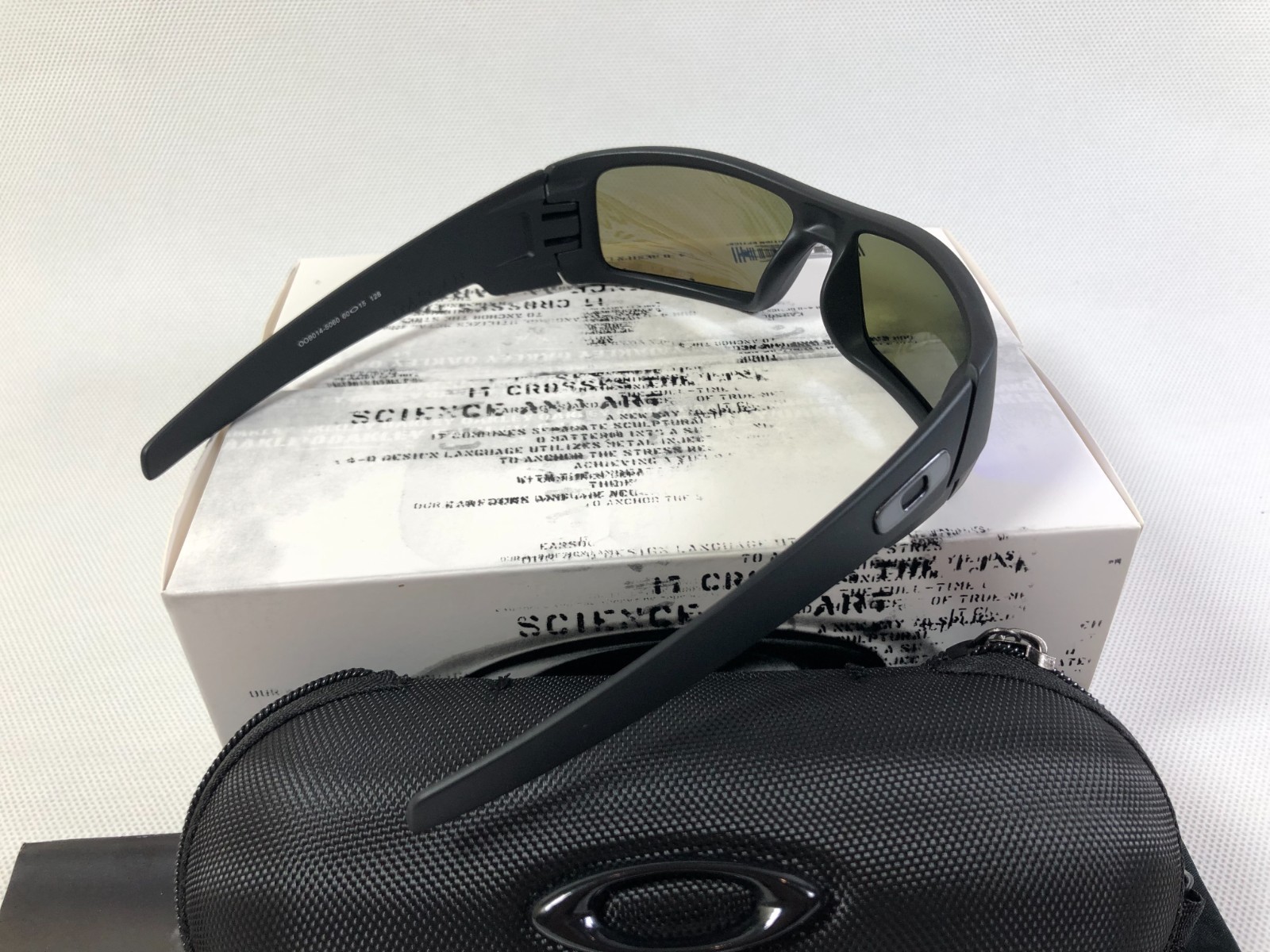 New Oakley Gascan Sunglass Matte Black l Prizm Sapphire Polarized OO9014-5060