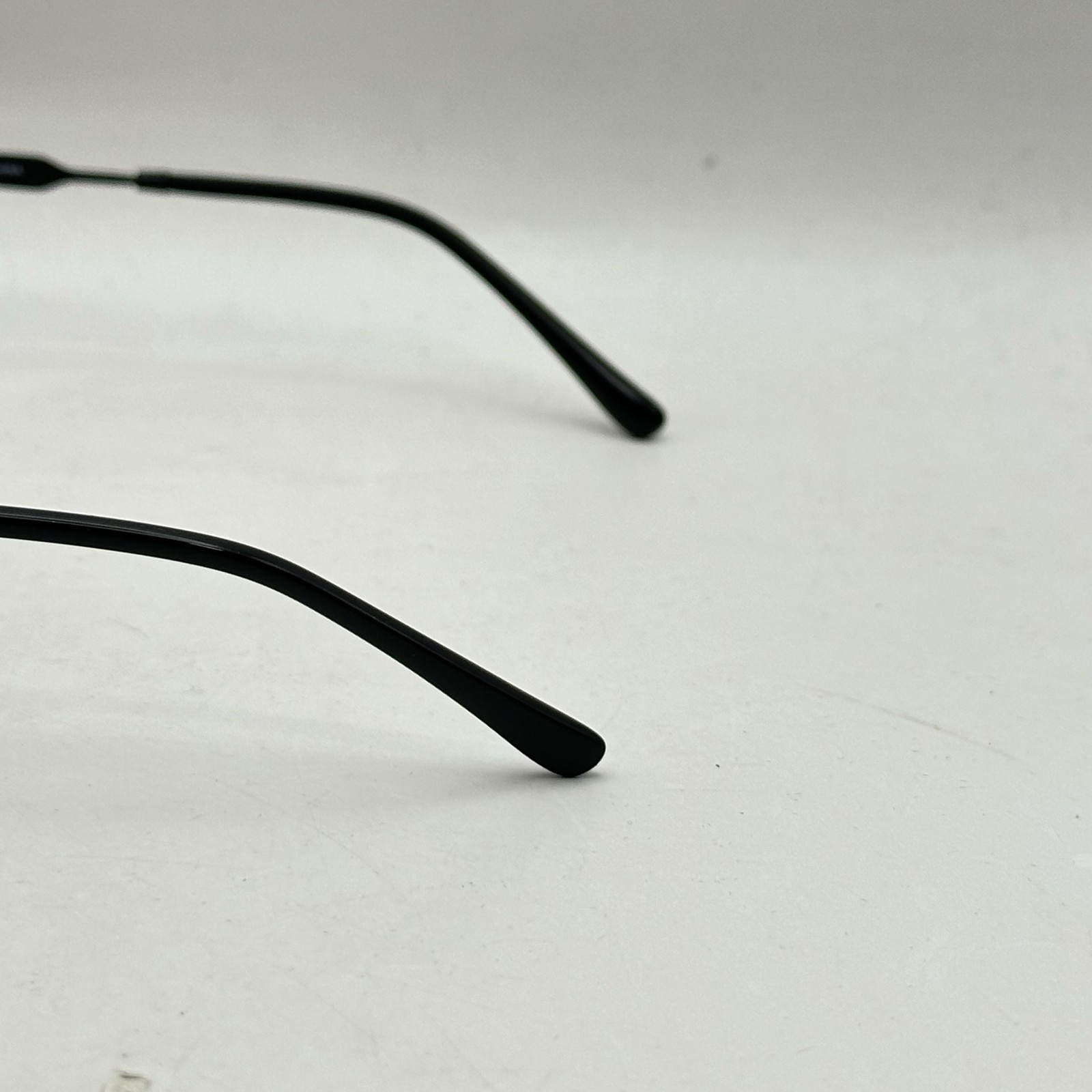 Ray Ban Mens Rimless Irregular Thin Metal Polarized Sunglasses RB3768 Black/Gray