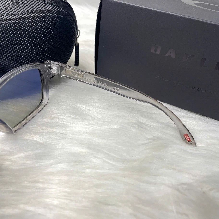 Oakley Holbrook Grey Smoke Clear Frame Blue Mirror Polarized Lens Sunglasses NEW