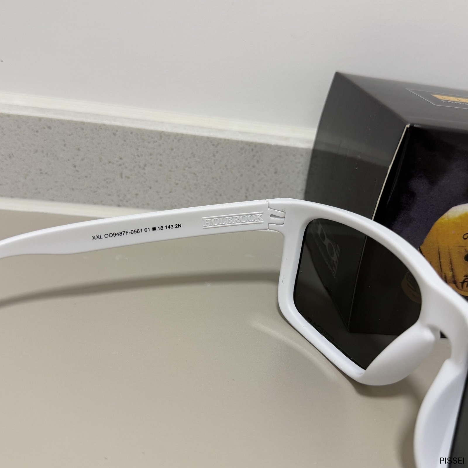 Oakley HOLBROOK XXL OO9487 White frame with black polarized lenses IN BOX