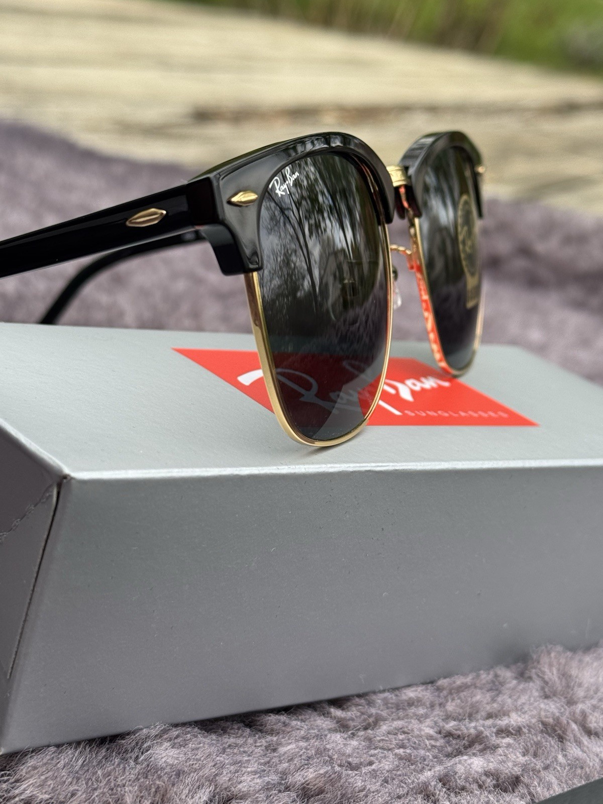 Ray-Ban Clubmaster Black/Gold / G-15 Green 55 mm Sunglasses RB3016 W0365 55-21