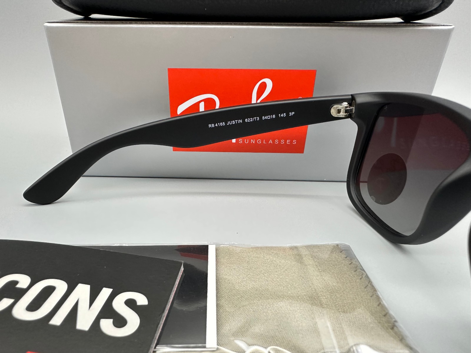 NEW Ray-Ban Justin Grey Gradient Polarized Men’s Sunglasses RB4165 622/T3 54mm