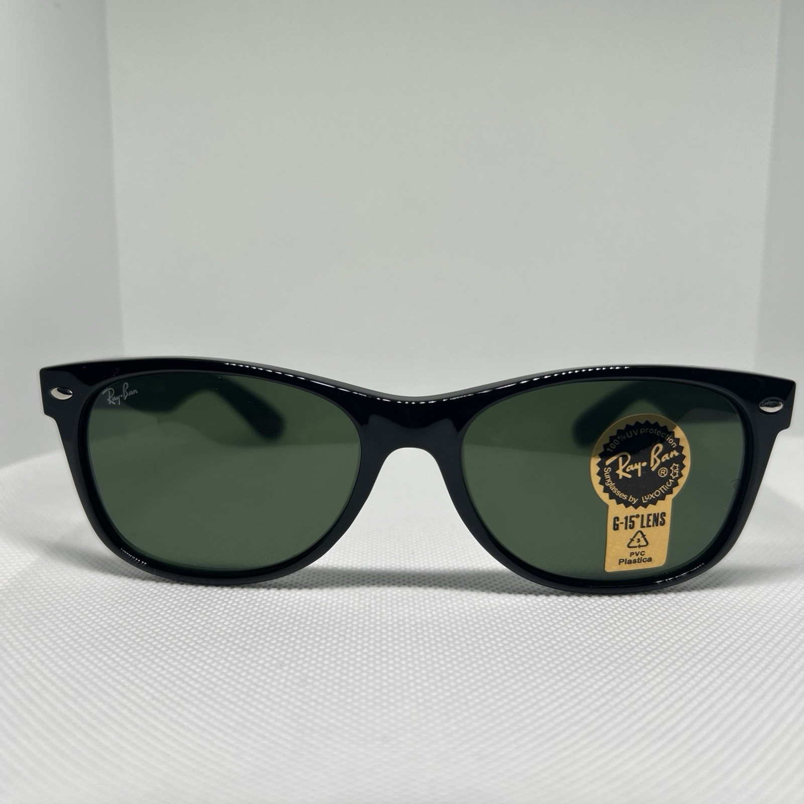 Ray-Ban New Wayfarer Polished Black/G-15 Green 55 mm Sunglasses RB2132 901 58-18