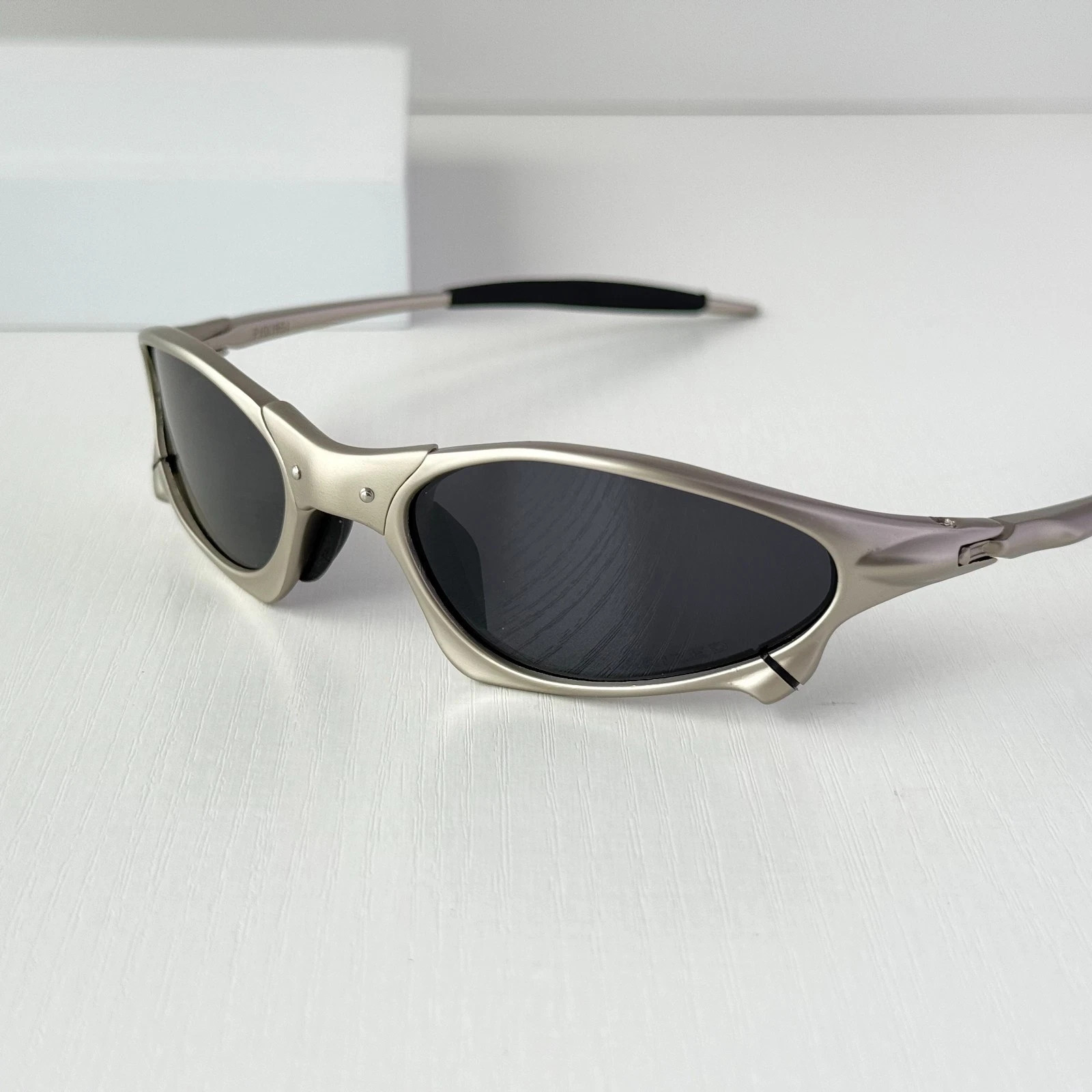 Oakley Penny X-Metal Sunglasses Silver Frame Black Lens ClassicIN BOX