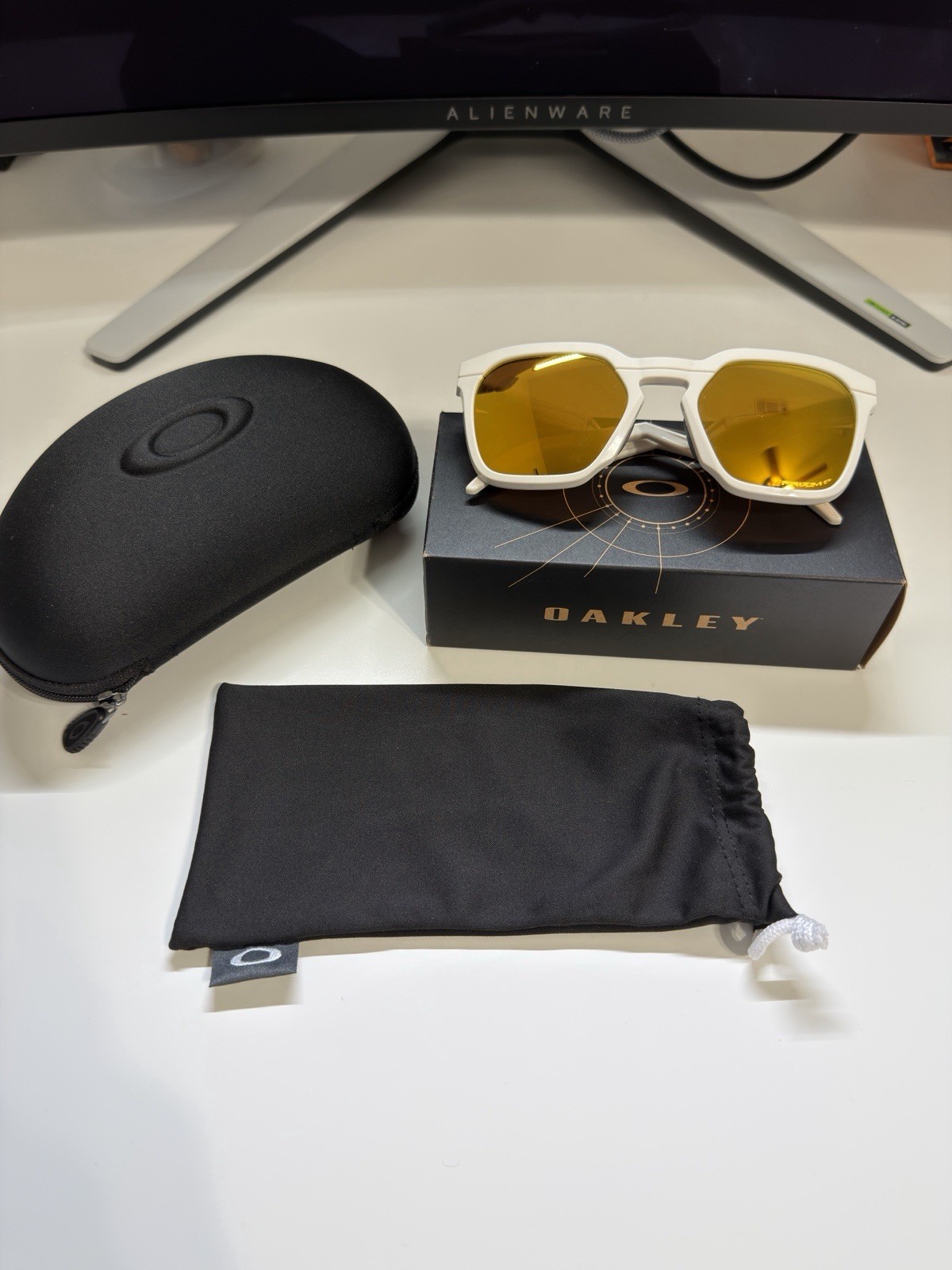 Oakley HSTN SQ Prizm Gold Polarized Sunglasses – Matte White