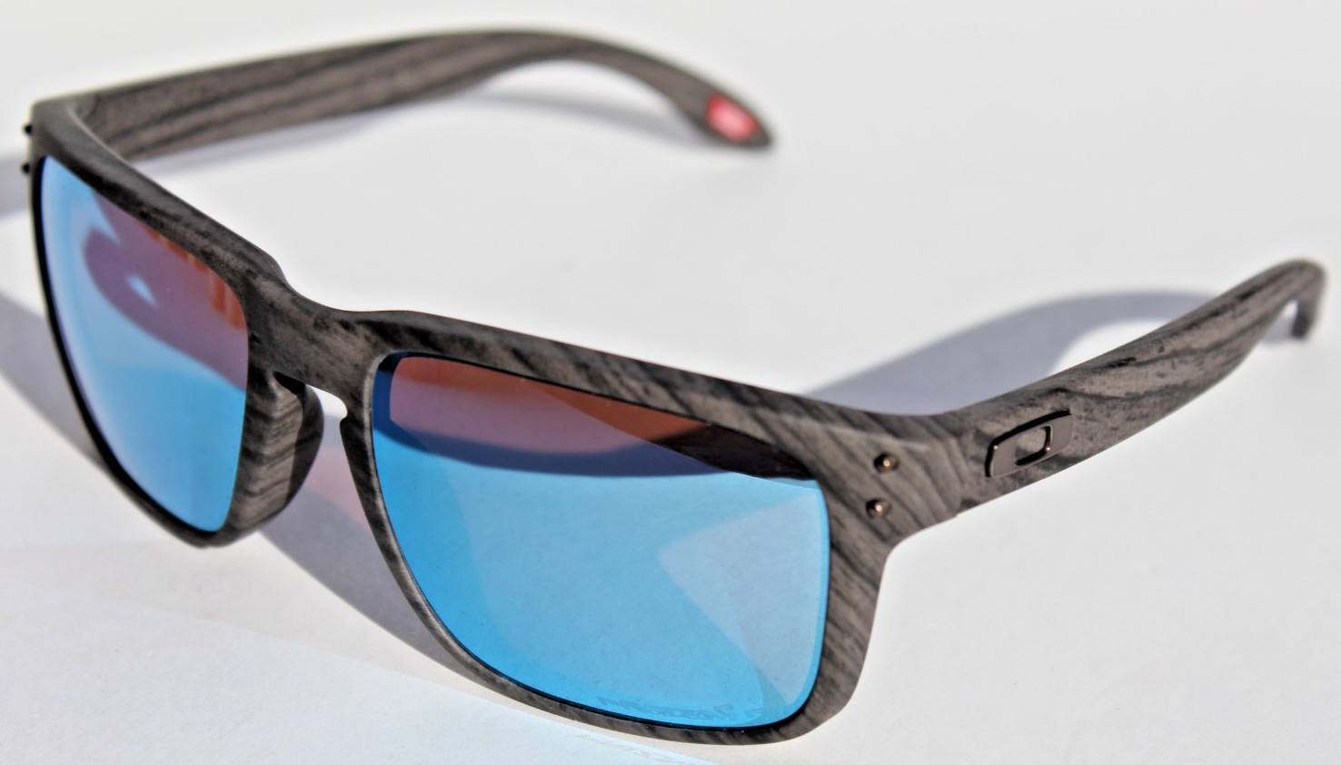 OAKLEY Holbrook POLARIZED Sunglasses Woodgrain/Prizm Deep Water OO9102-J9 NEW