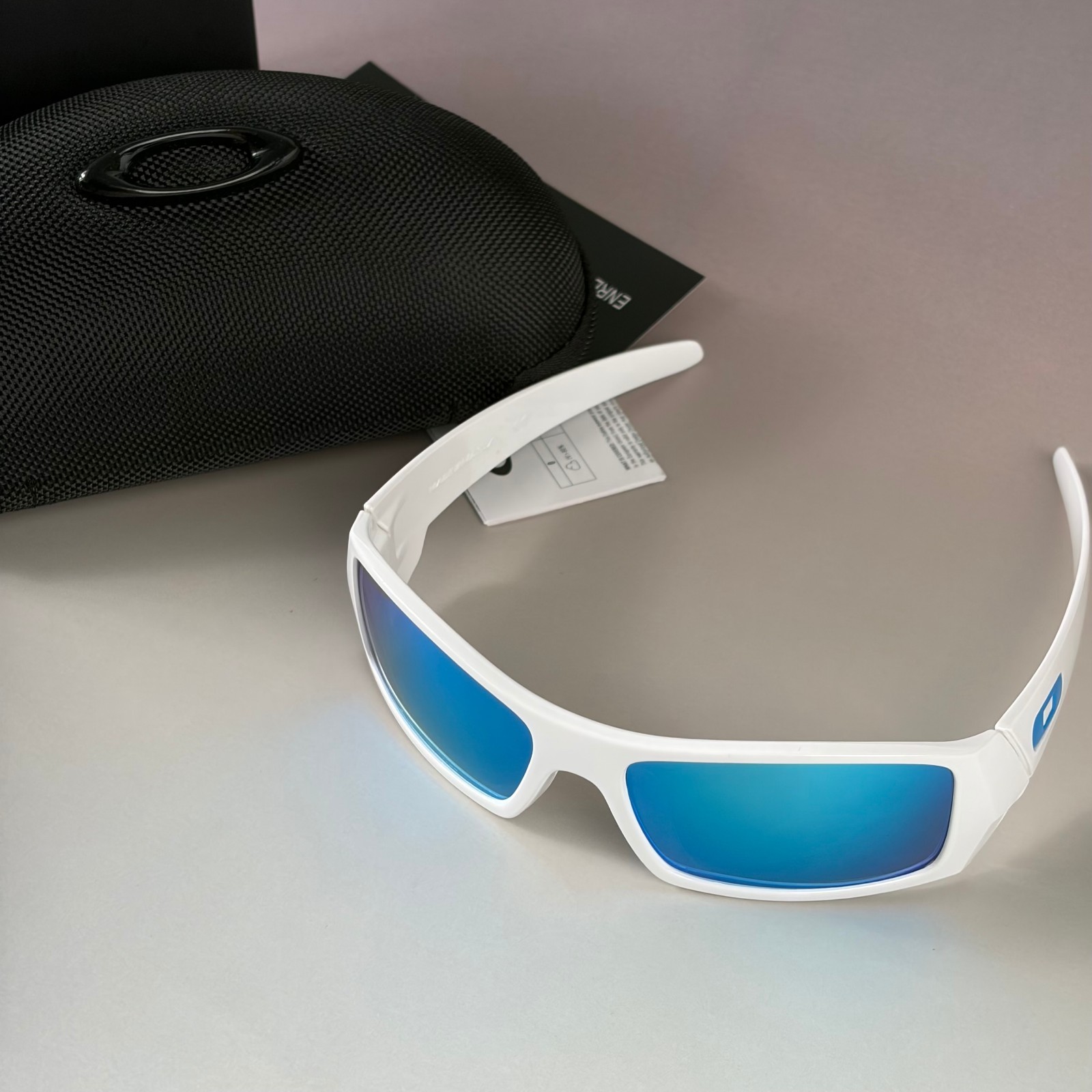 New Oakley Gascan Polished White Frame Sapphire Iridium Sunglasses Box