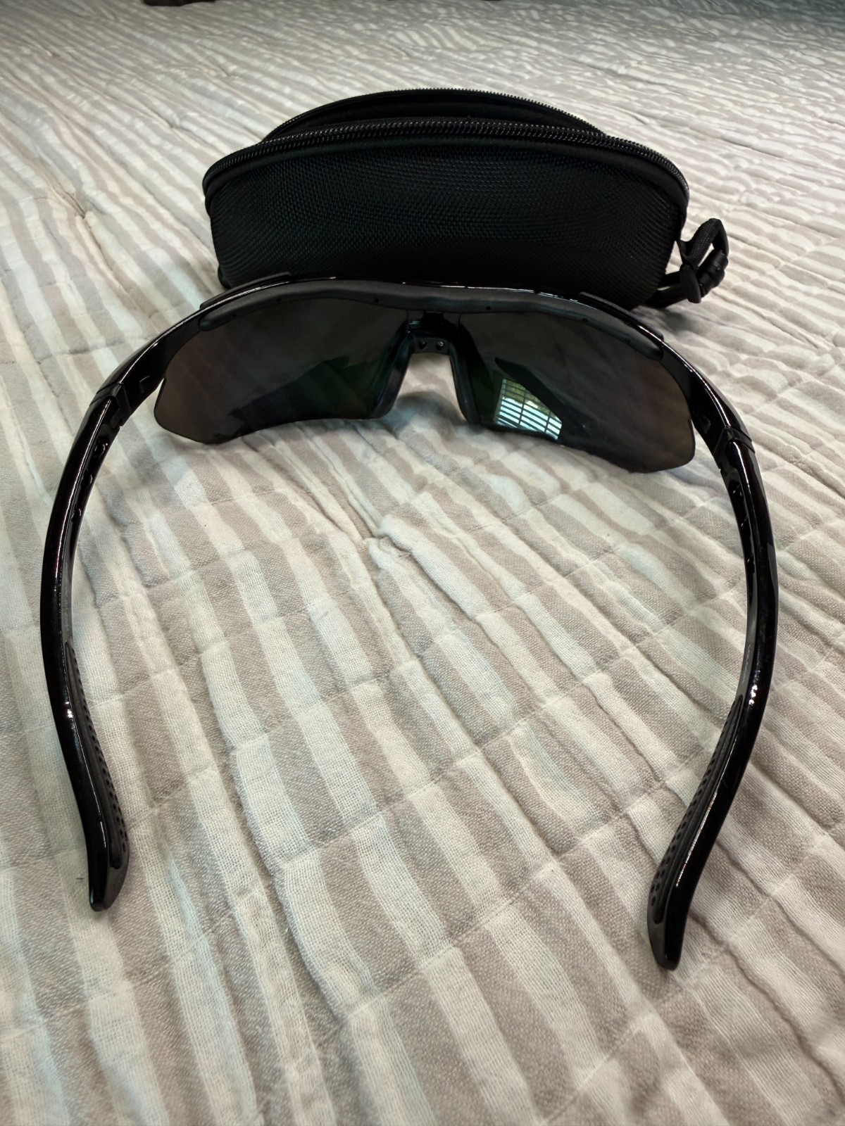 LOLOON Polarized Sports Sunglasses Cycling Running Fishing UV400 w/ Case New