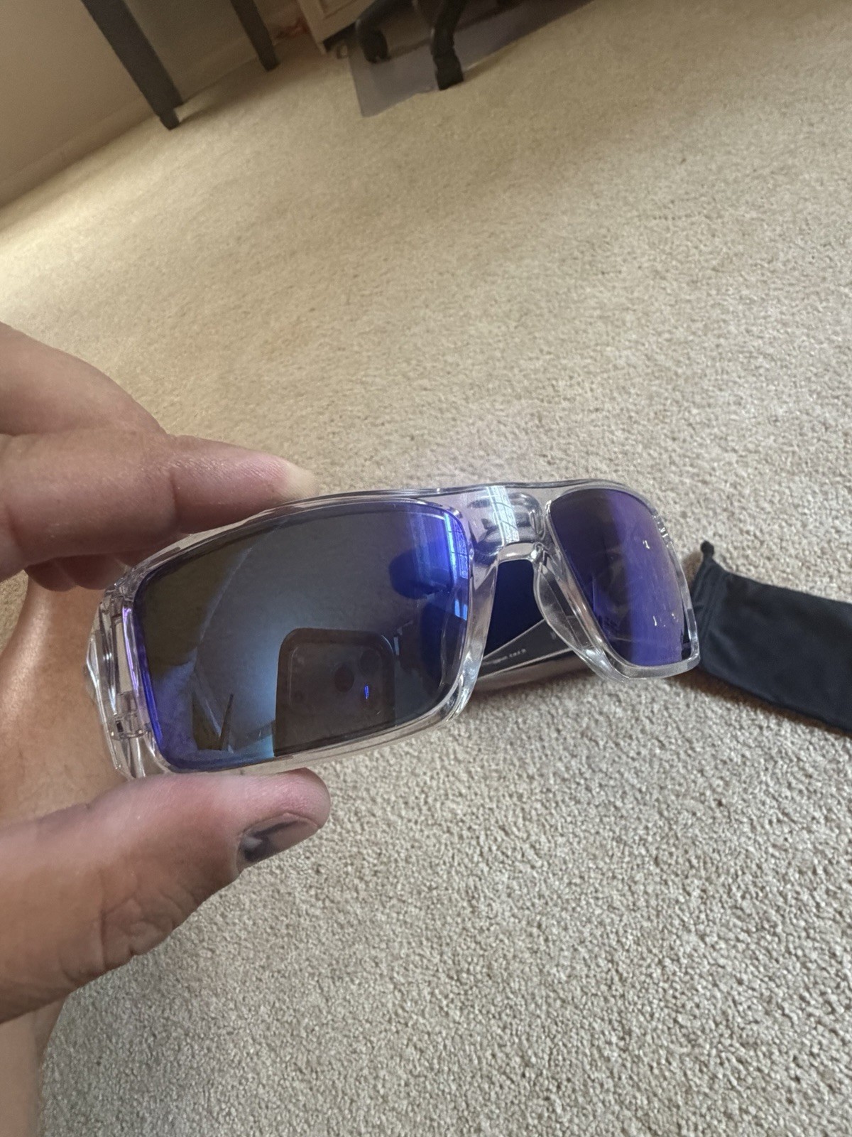 Oakley Sunglasses HELIOSTAT OO9231-0761 Clear Frame / PRIZM Sapphire POLARIZED