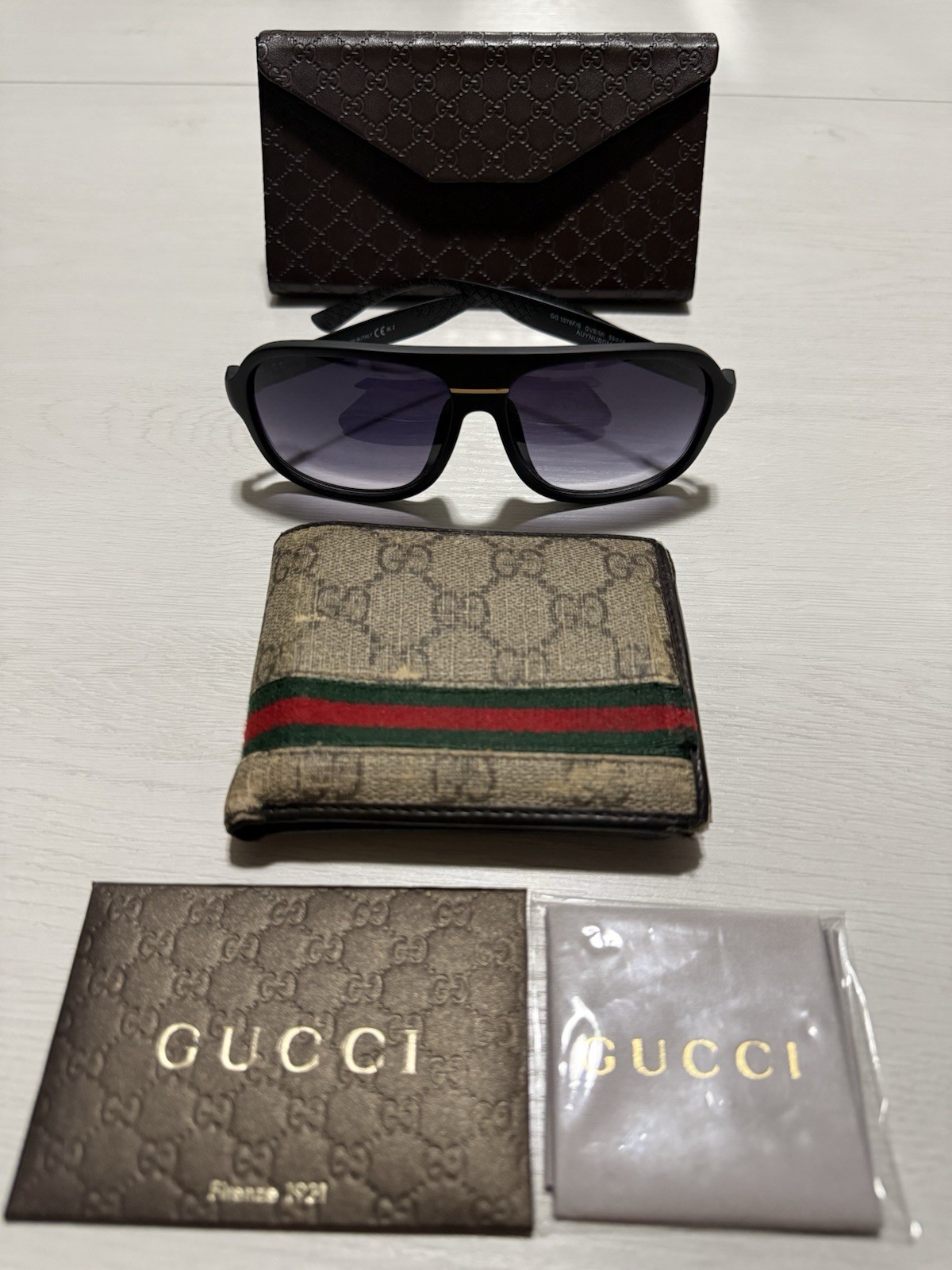 GUCCI SUNGLASSES AND WALLET BUNDLE – GREAT VALUE