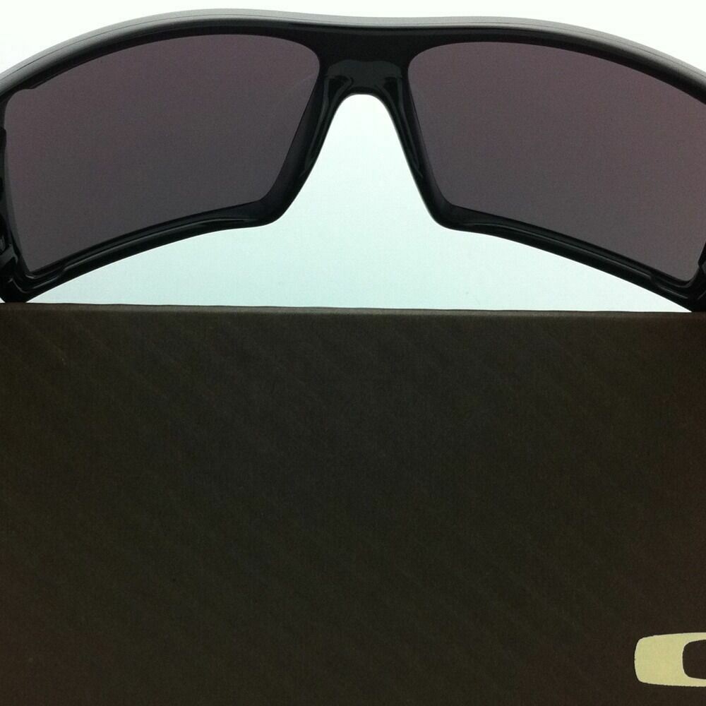 New Oakley Sunglasses OIL RIG OO9081 03-460 Shiny Black Frames with Grey Lenses