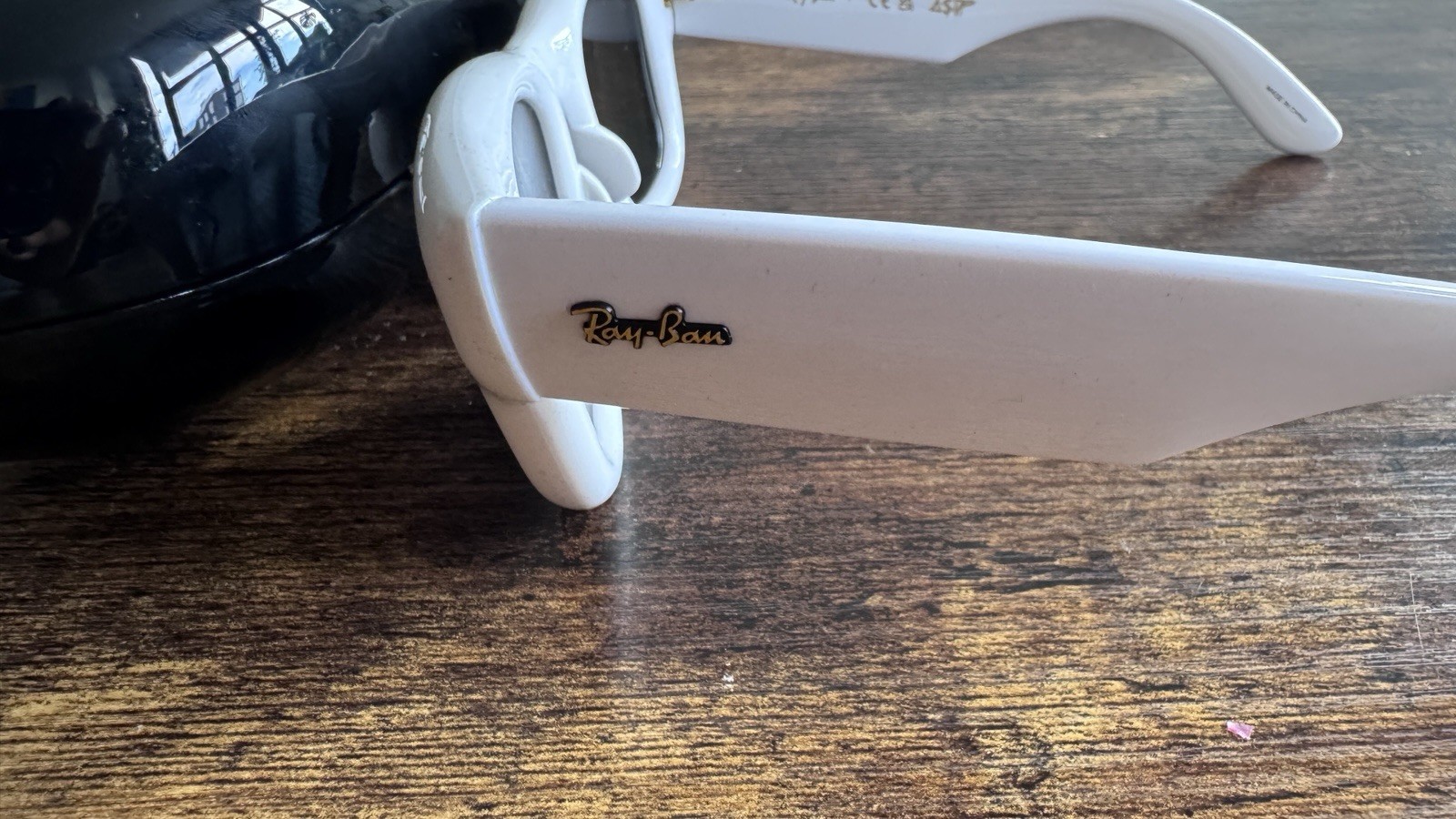 Ray-Ban Wayfarer Puffer | White Fram | Black Lenses – New in Box