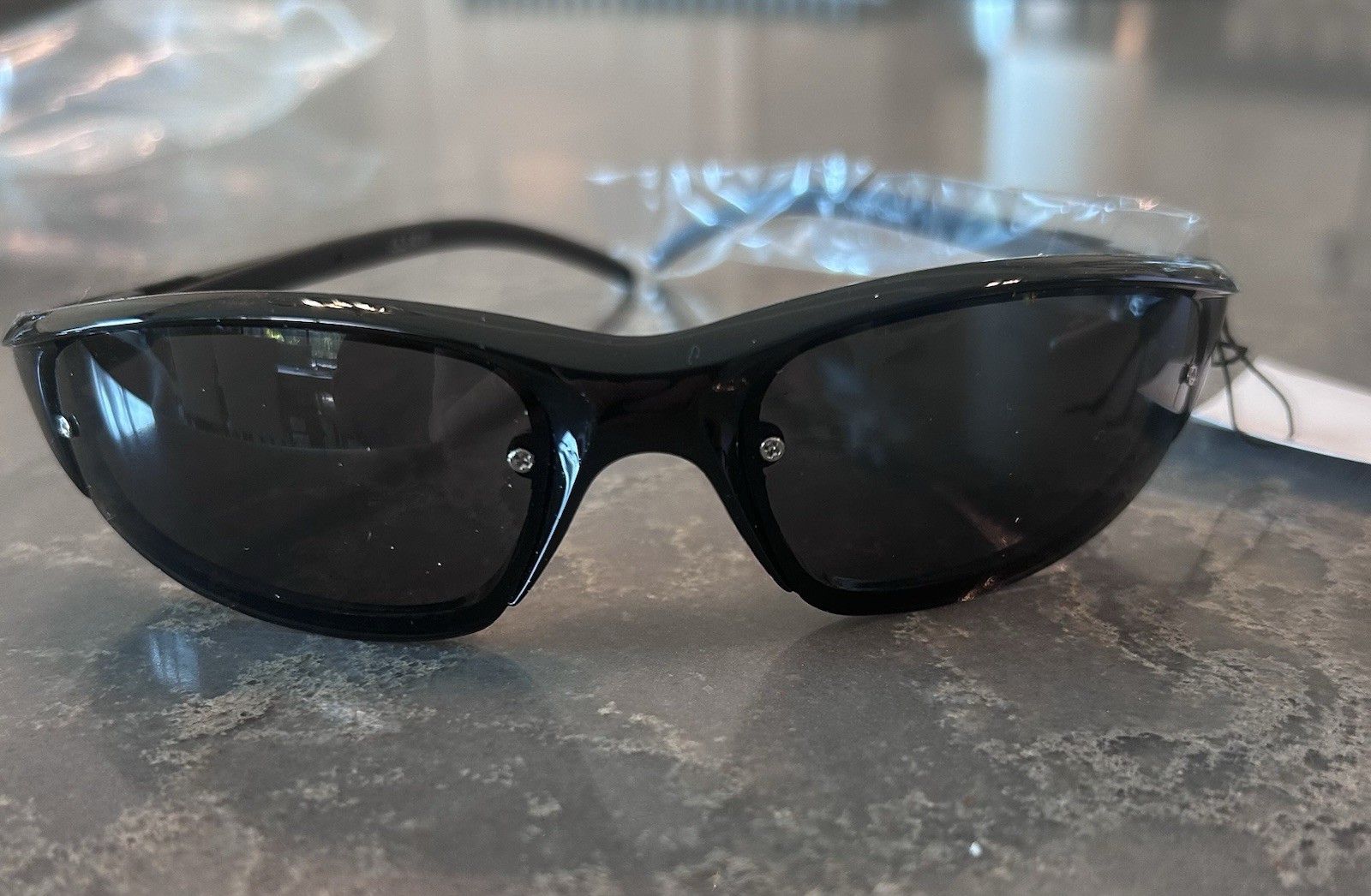 New Sport Wrap Sunglasses black Lenses UV400 Protection Lightweight 9219
