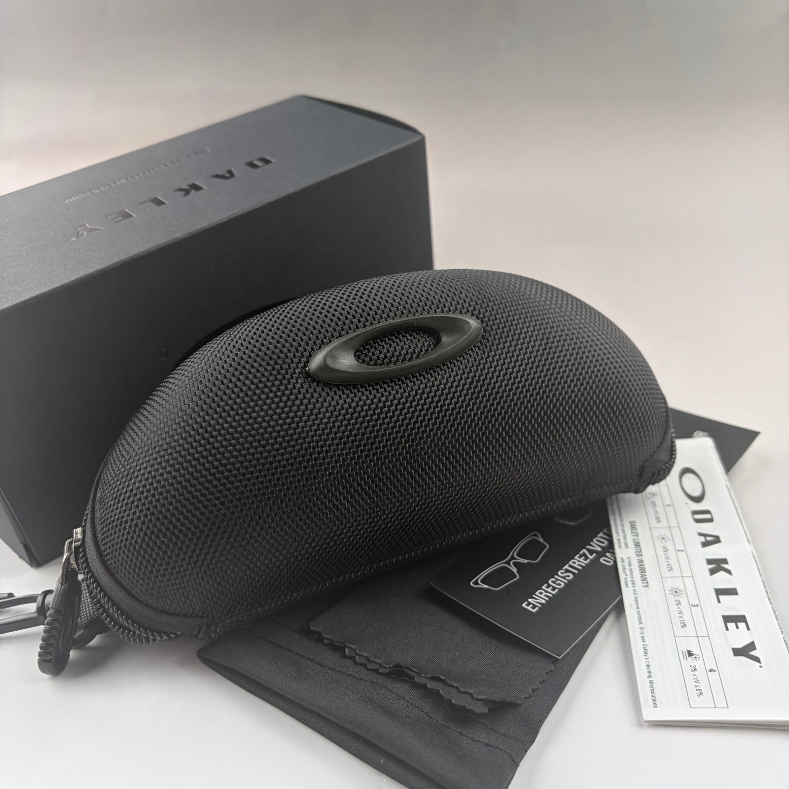 Oakley Holbrook Sunglasses Gray Frame Blue Lens With Box, Case