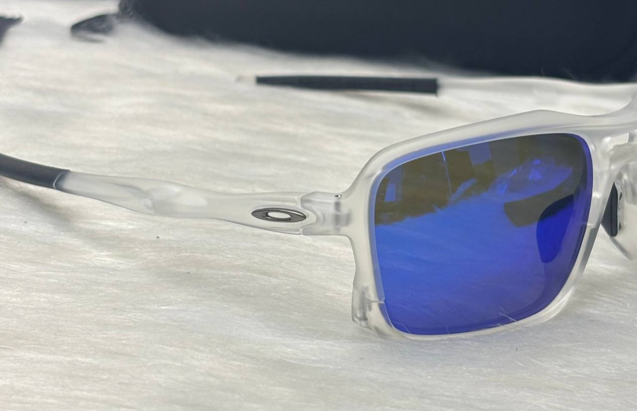 NWB Oakley Triggerman Sunglasses Matte Clear Frame Prizm Polarized Blue Lenses