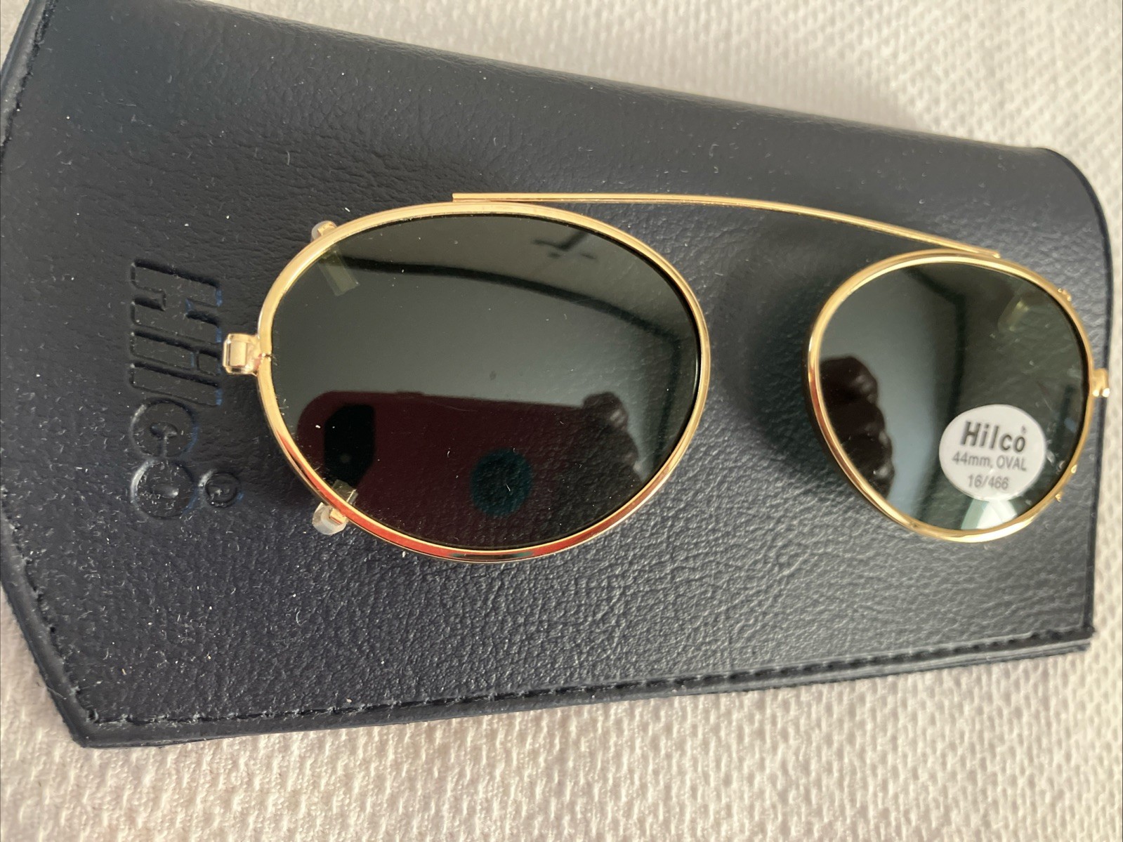 Hilco High Quality Clip-on Polarized Sunglasses 44mm Oval 16/466