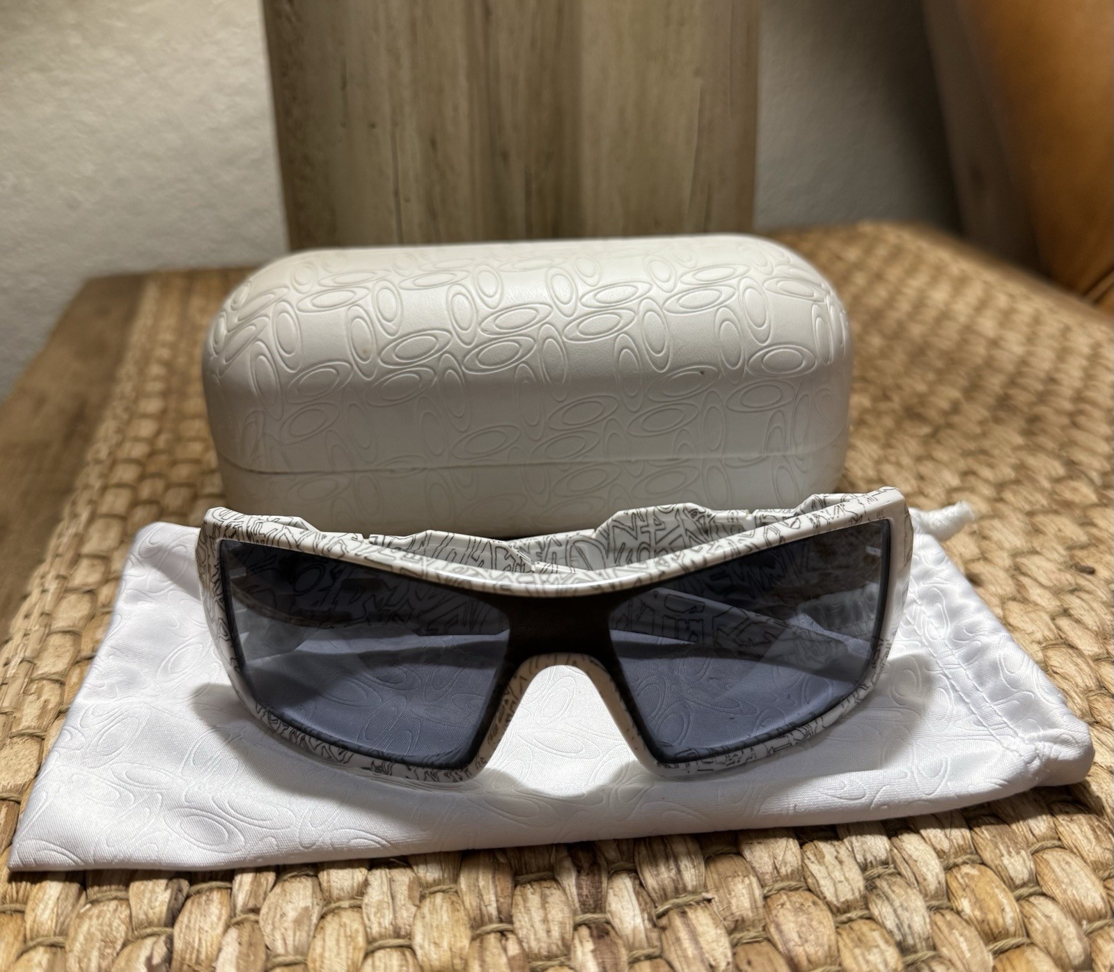 Oakley Oil Rig 03-461 White Text Print Grey Lens Made in USA Bag/Case