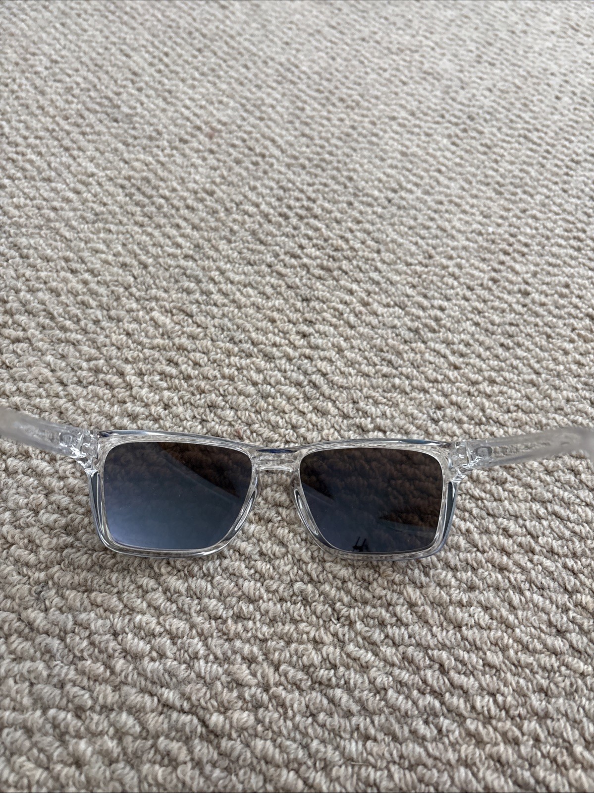 Authentic Never Worn Oakley Holbrook XL Polarized Polished Clear/Prizm Sapphire