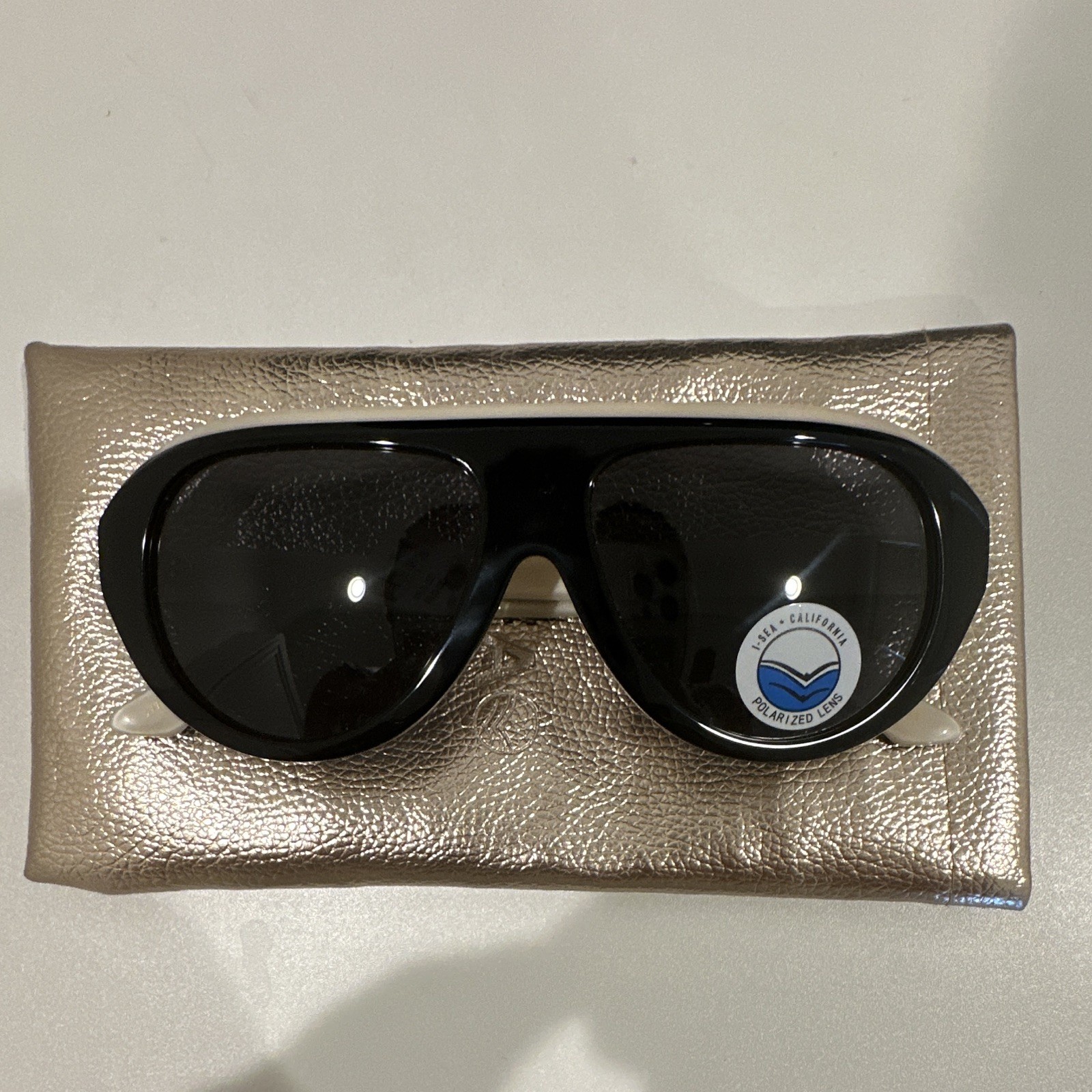 i-sea Unisex Adults Polarized Sunglasses Black Lens/Frame Plastic Tinted