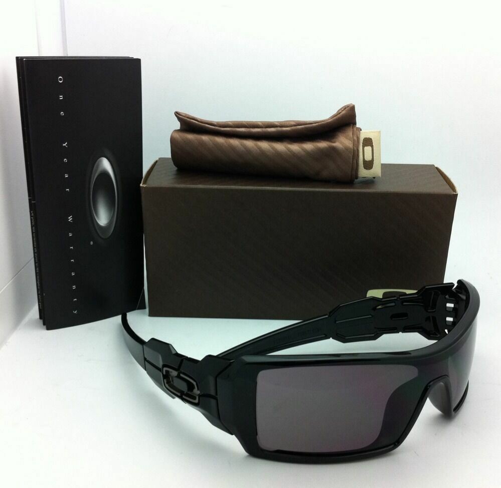 New Oakley Sunglasses OIL RIG OO9081 03-460 Shiny Black Frames with Grey Lenses